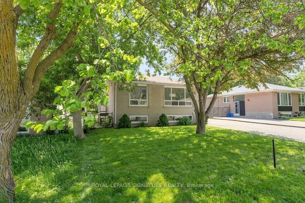 47 Aurora Heights Drive, Aurora, ON L4G 2W6 - Photo 1