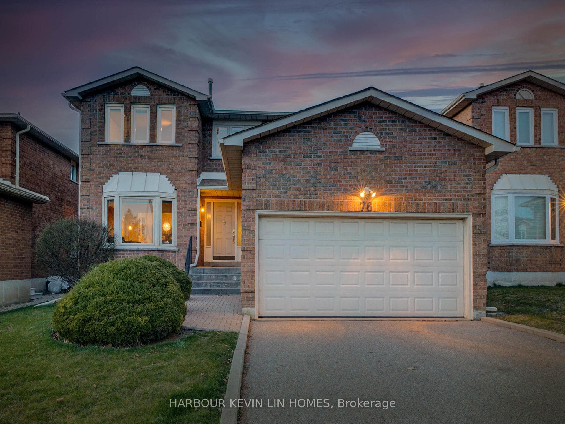 76 Hazelmere Drive, Richmond Hill, ON L4B 1W9 - Photo 1