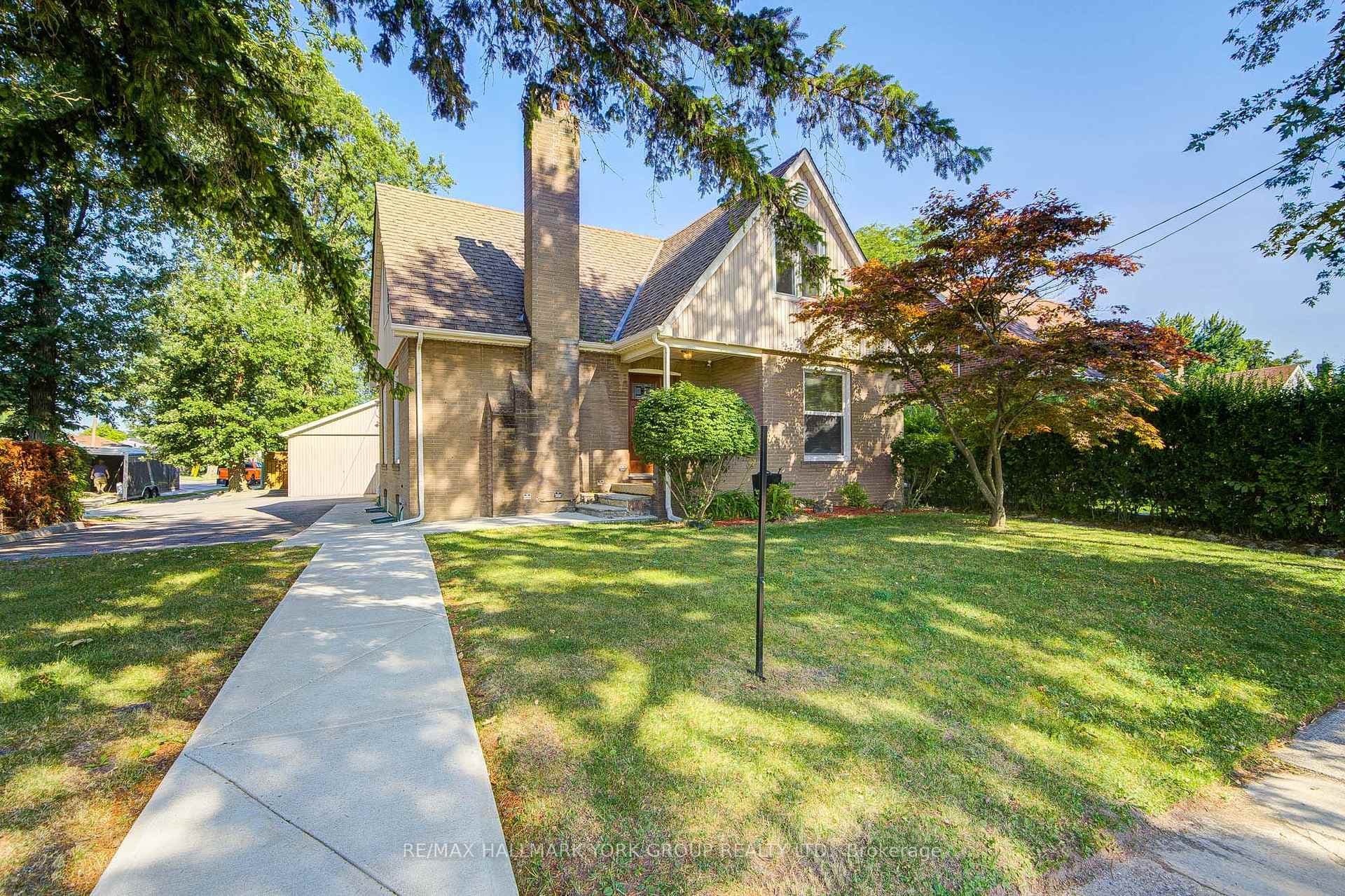 26 Gregory Street, Brampton, ON L6Y 1G1 - Photo 1