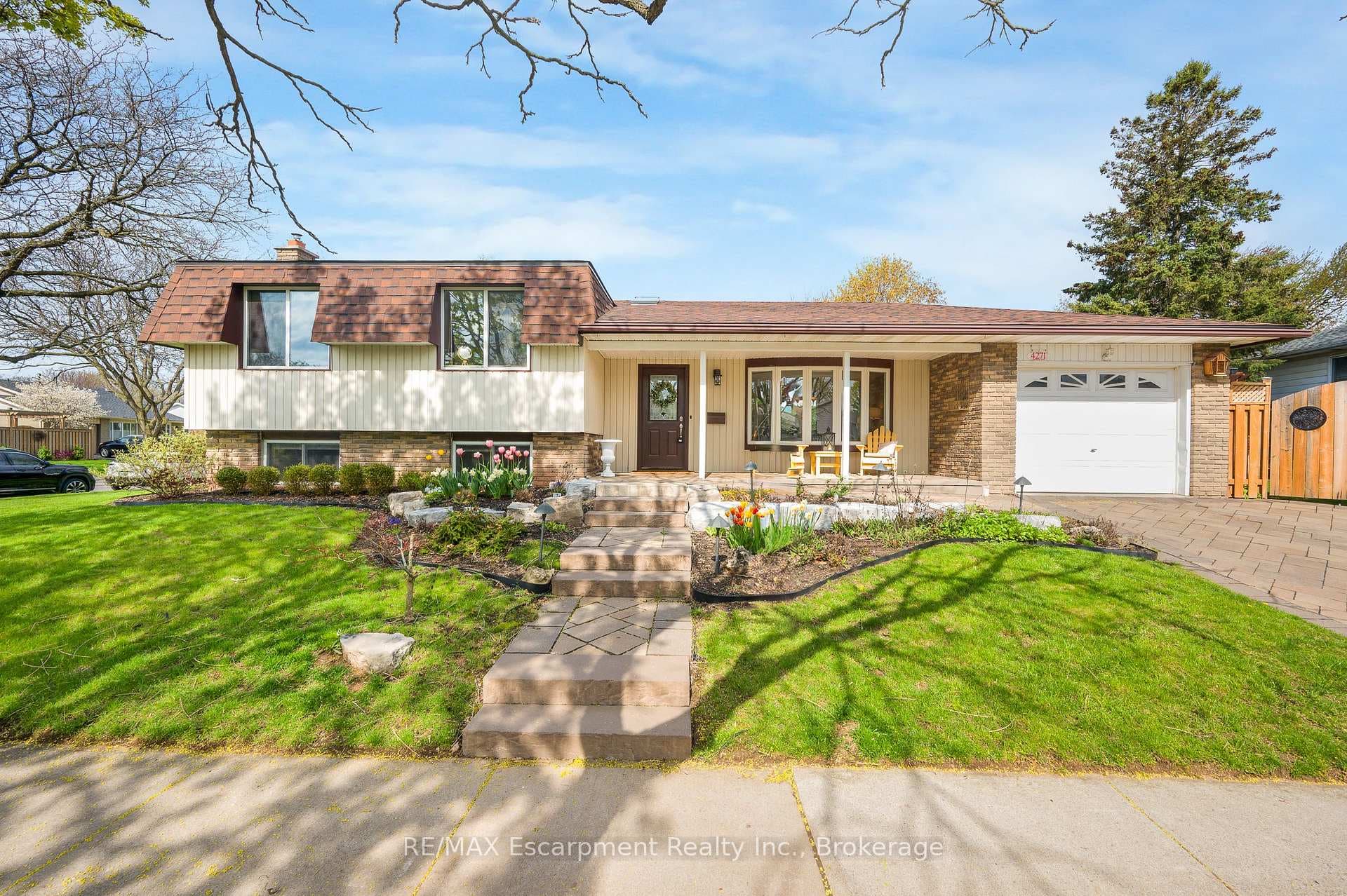 4271 Longmoor Drive, Burlington, ON L7L 5A4 - Photo 1