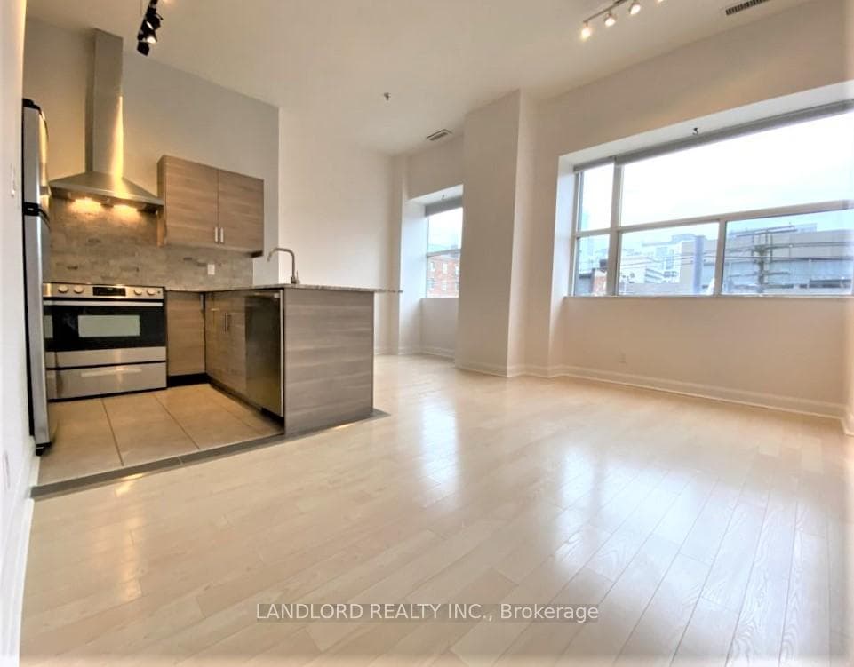 700 King Street Unit 212, Downtown Toronto / Waterfront, ON M5V 2Y6 - Photo 1