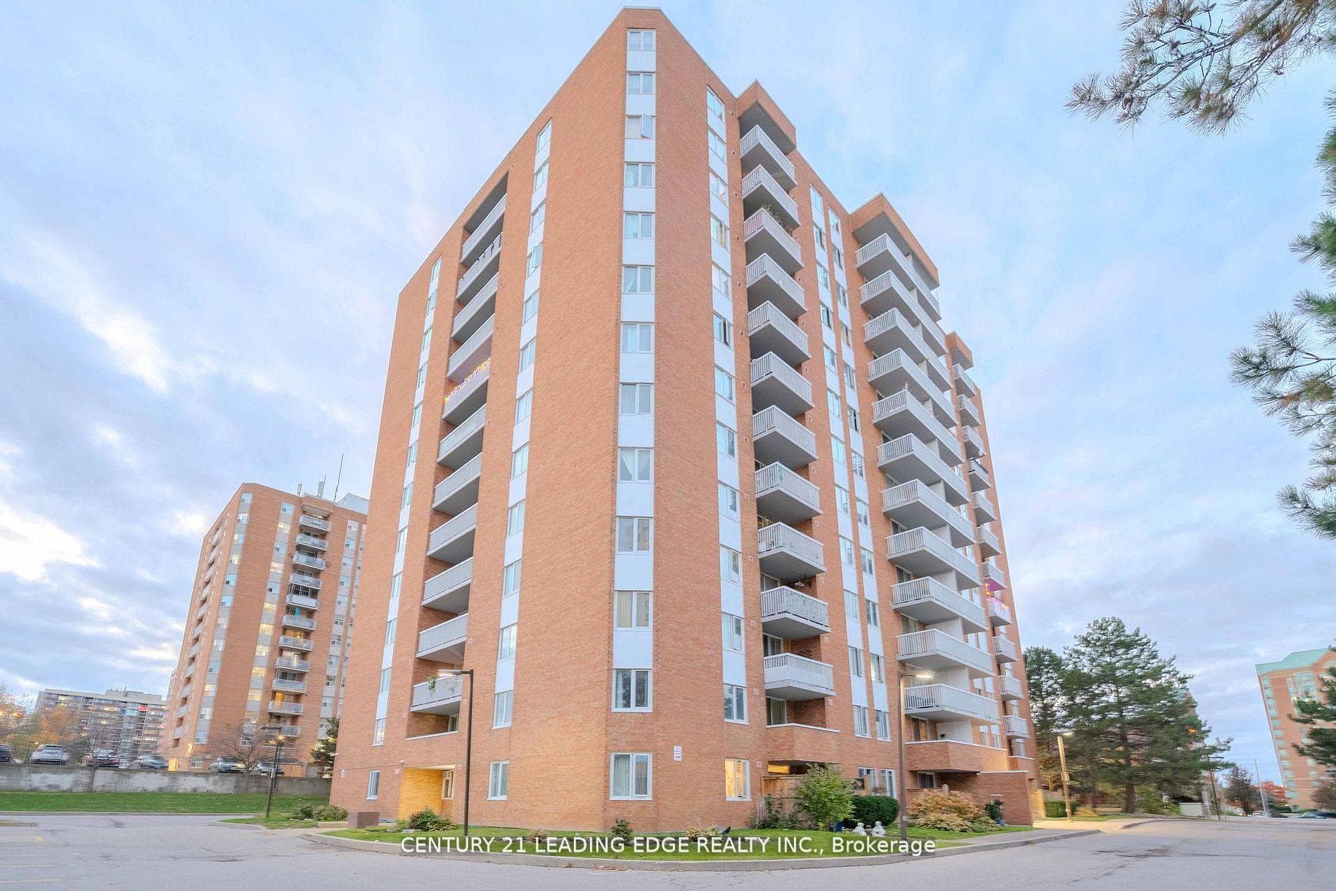 15 Sewells Road Unit 801, Scarborough (Morningside / West Hill), ON M1B 3V7 - Photo 1