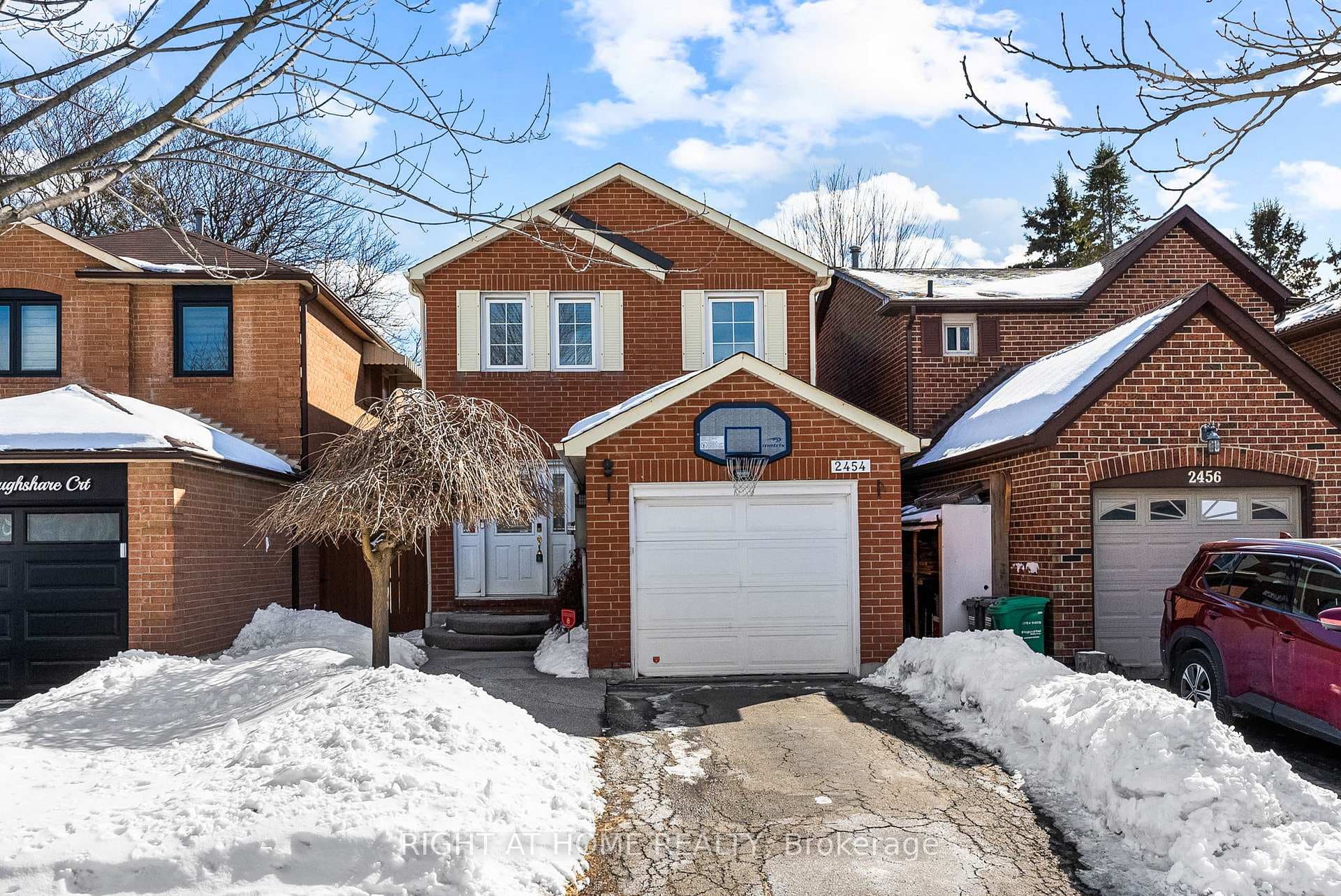 2454 Ploughshare Court, Mississauga, ON L5L 3M6 - Photo 1