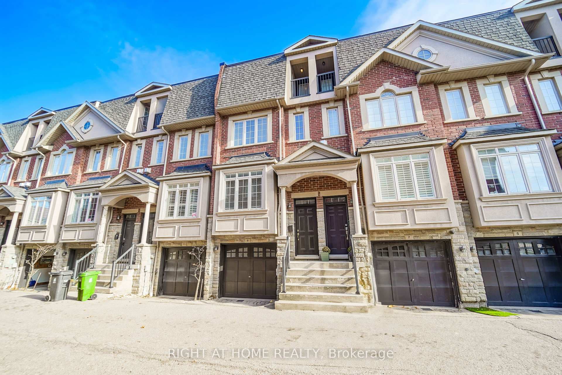9 Streight Lane, Etobicoke (Islington / Rexdale), ON M9B 0A3 - Photo 1