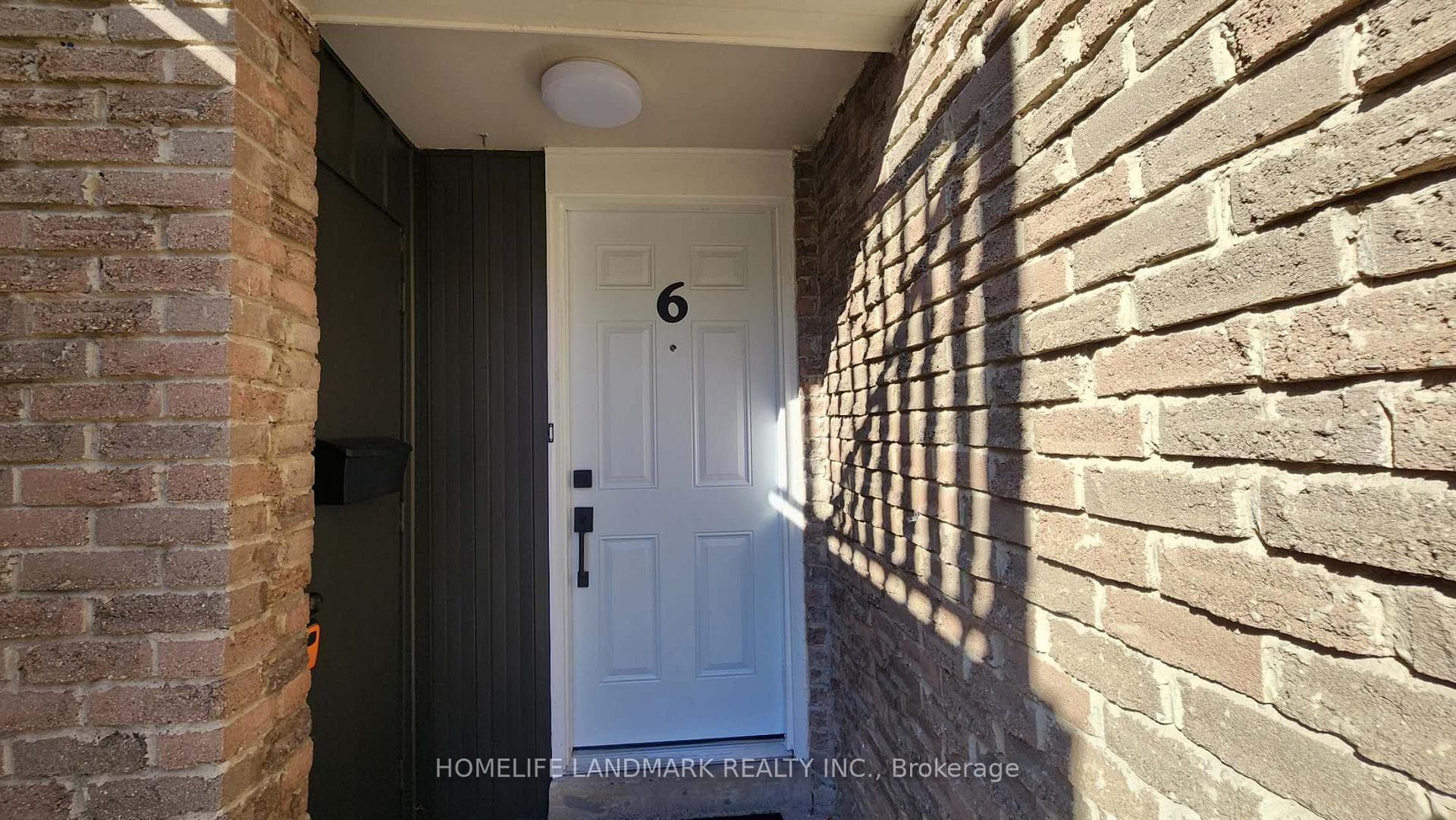 44 Chester Le Boulevard Unit 6, Scarborough Village / Eglinton East, ON M1W 2M8 - Photo 1