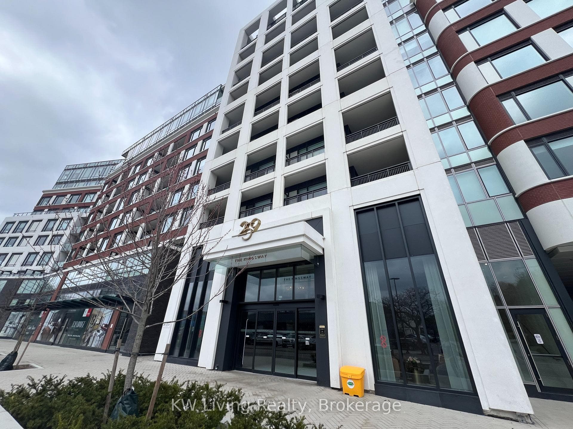 259 The Kingsway N/A Unit 530, Etobicoke (Islington / Rexdale), ON M9A 0G2 - Photo 1