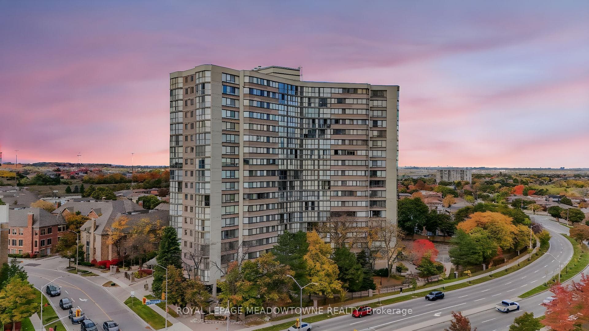 4235 Sherwoodtowne Boulevard Unit 204, Mississauga, ON L4Z 1W3 - Photo 1