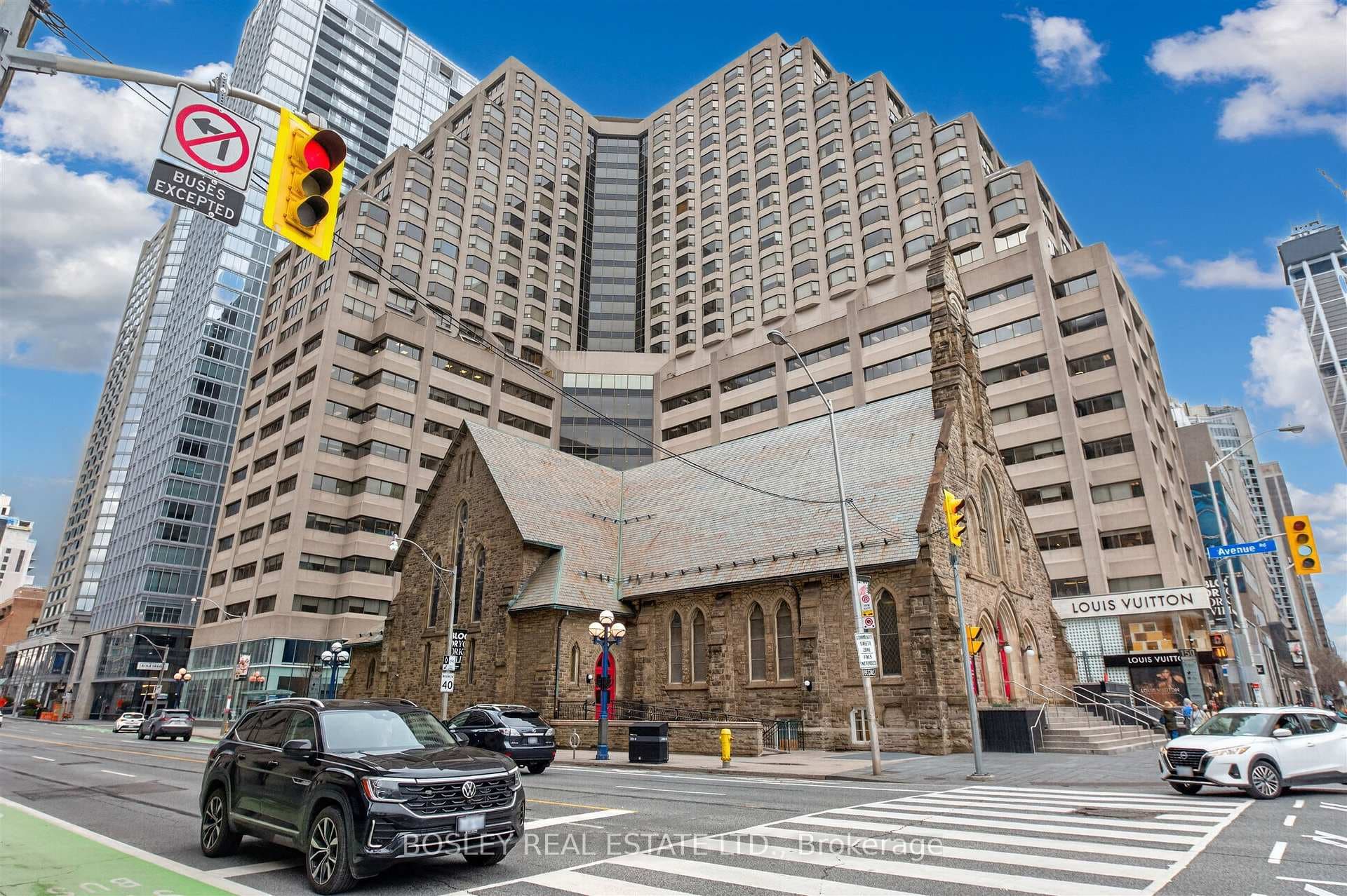 175 Cumberland Street Unit 2207, Annex / Yorkville / Summerhill, ON M5R 3M9 - Photo 1