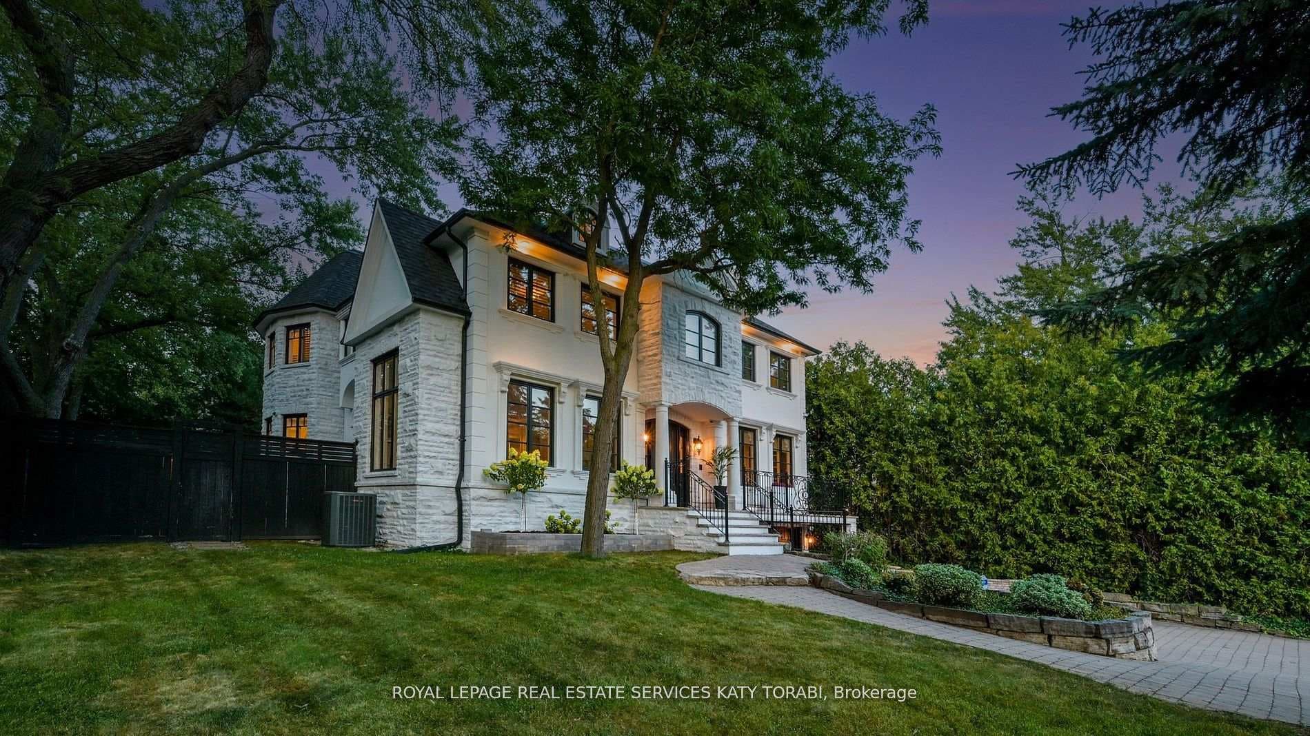 2 Gordon Road, Bridle Path / York Mills / Hoggs Hollow, ON M2P 1E1 - Photo 1