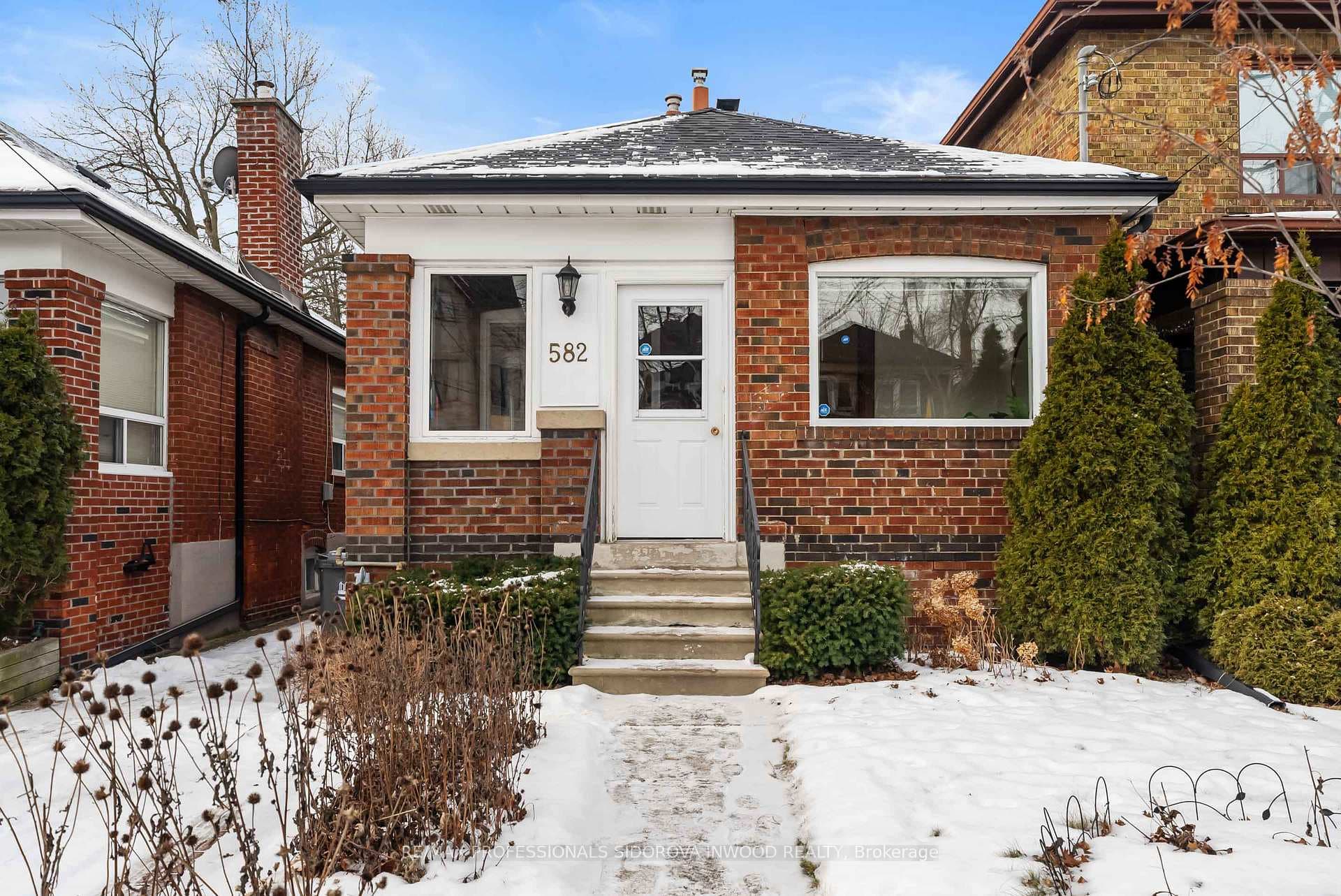 582 Willard Avenue, Bloor West Village / Swansea, ON M6S 3S2 - Photo 1