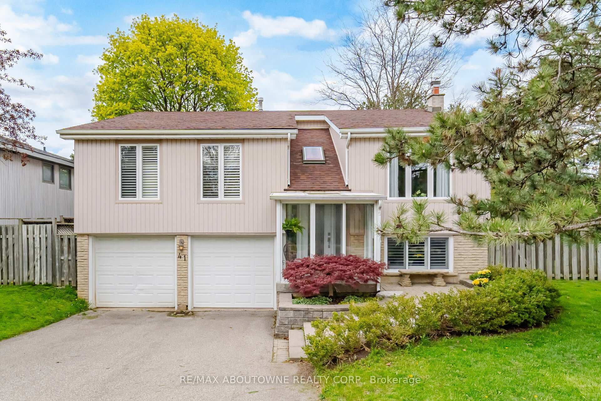 41 Plainsman Road, Mississauga, ON L5N 1C4 - Photo 1