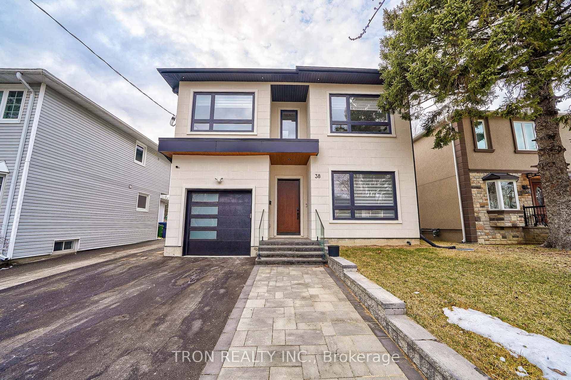 38 Uno Drive, Corso Italia / Dufferin Grove, ON M8Z 3N8 - Photo 1