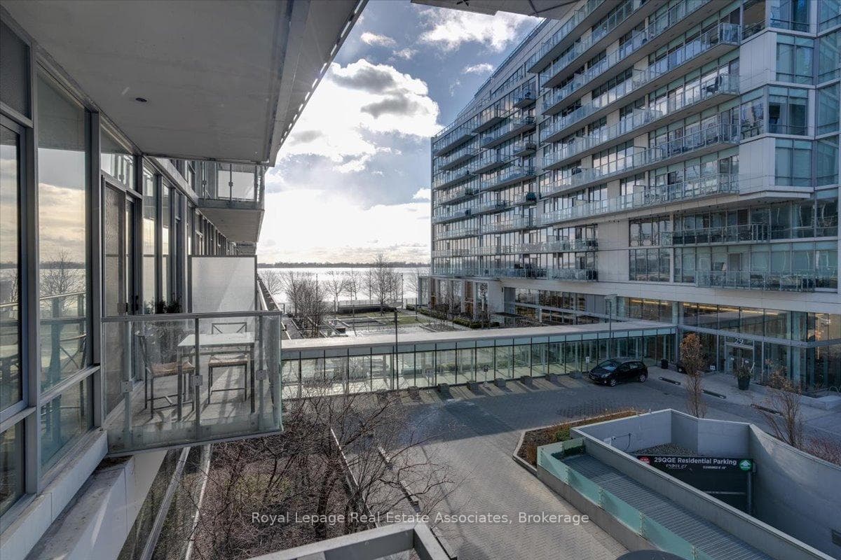 29 Queens Quay Unit 323, Regent Park / Cabbagetown / St. James Town, ON M5E 0A4 - Photo 1