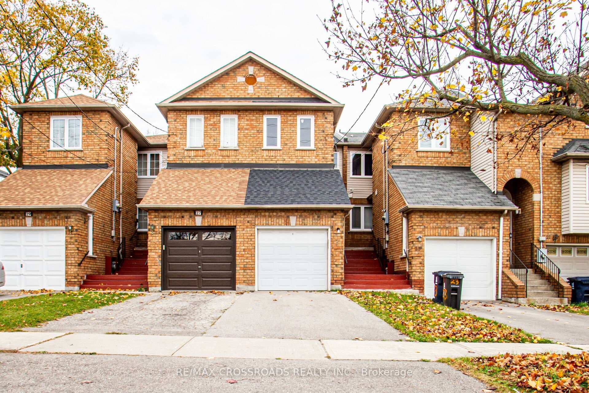 25 Warner Avenue, Don Mills / Parkwoods / Victoria Village, ON M4A 2X1 - Photo 1