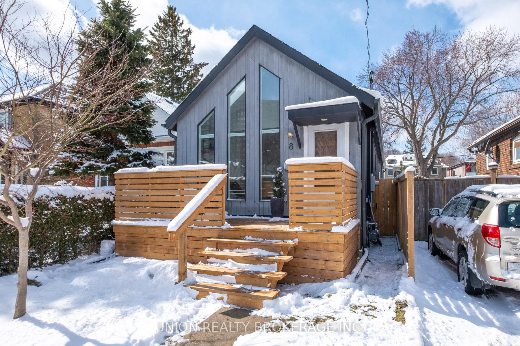 8 Bryant Avenue, Danforth / East York, ON M4C 5G8 - Photo 1