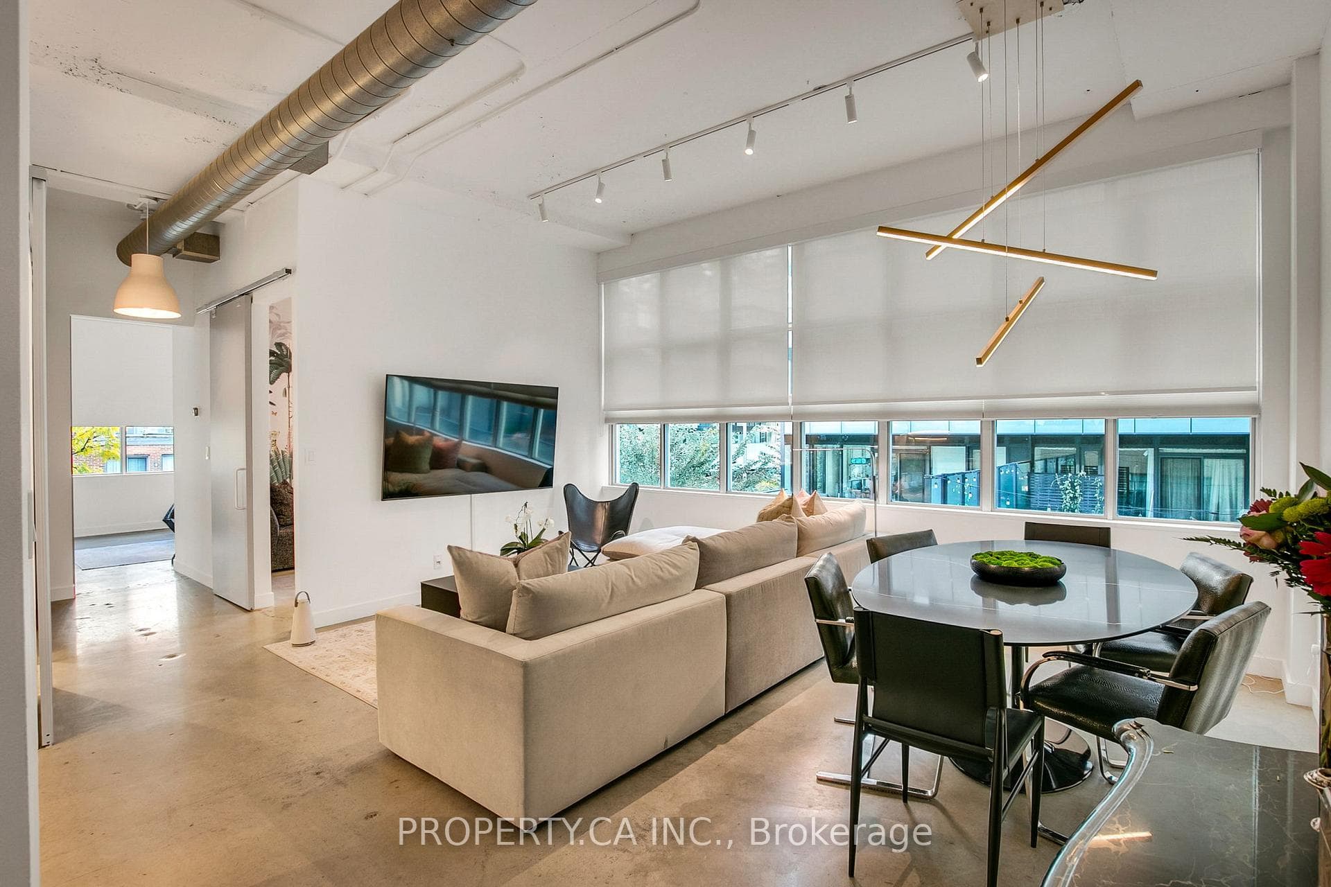 188 Eglinton Avenue Unit 306, Leaside / Davisville, ON M4P 2X7 - Photo 1