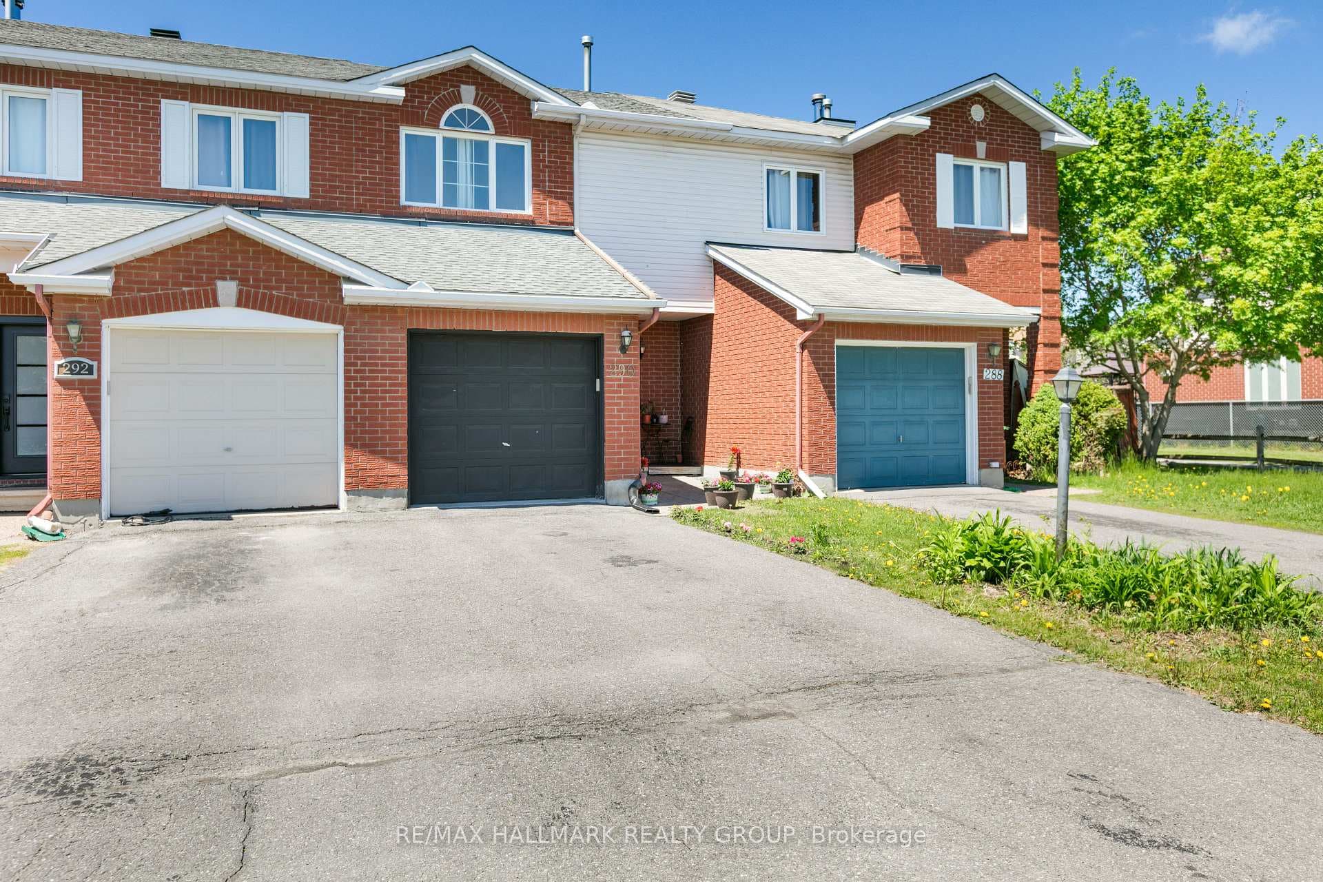 290 Stoneway Drive, Barrhaven