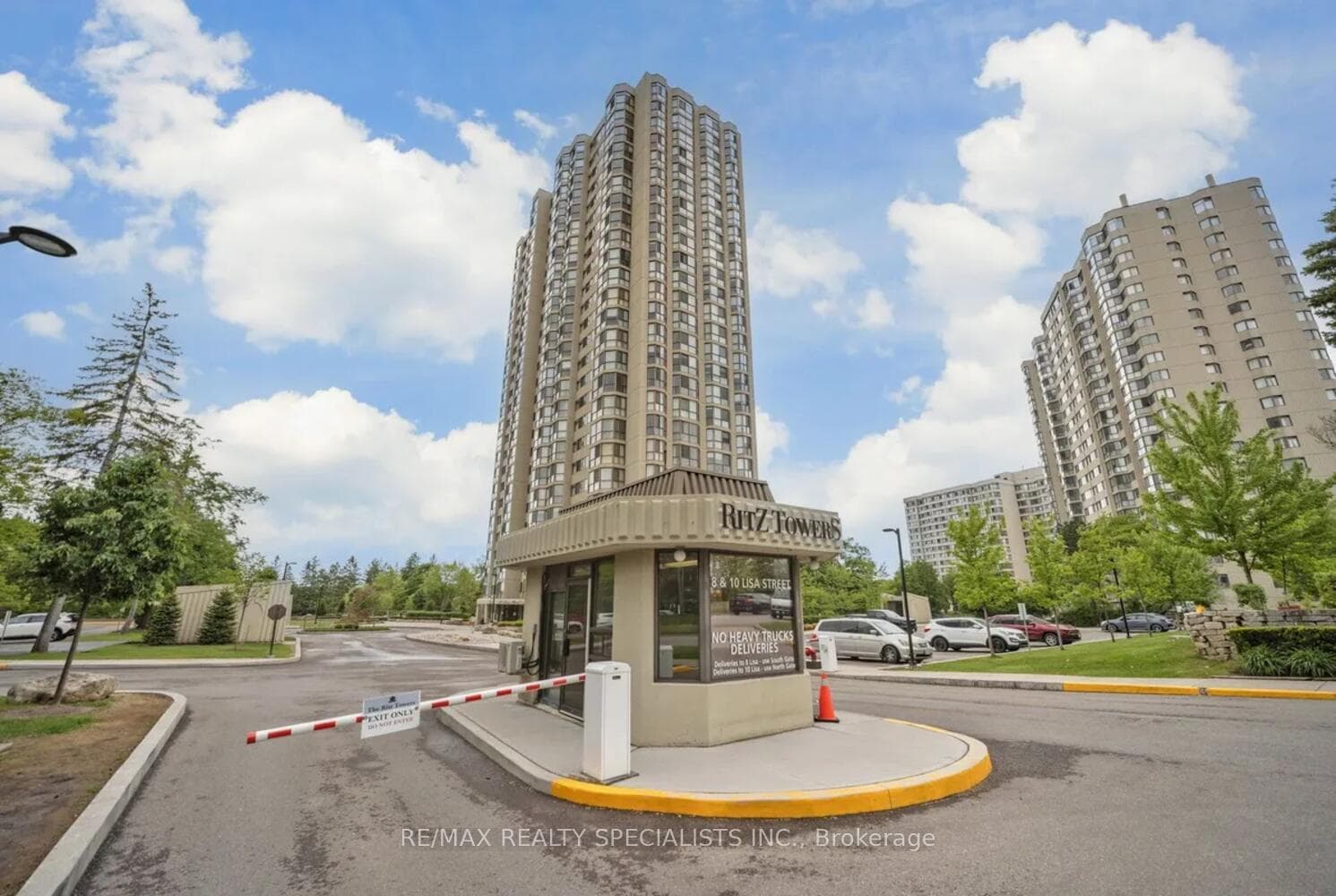8 Lisa Street Unit 1901, Brampton, ON L6T 4S6 - Photo 1