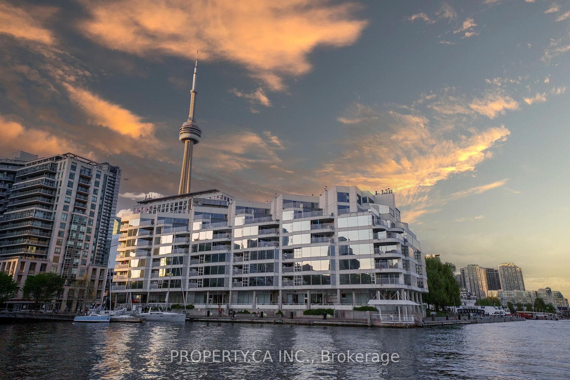 401 Queens Quay Unit 707, Downtown Toronto / Waterfront, ON M5V 2Y2 - Photo 1