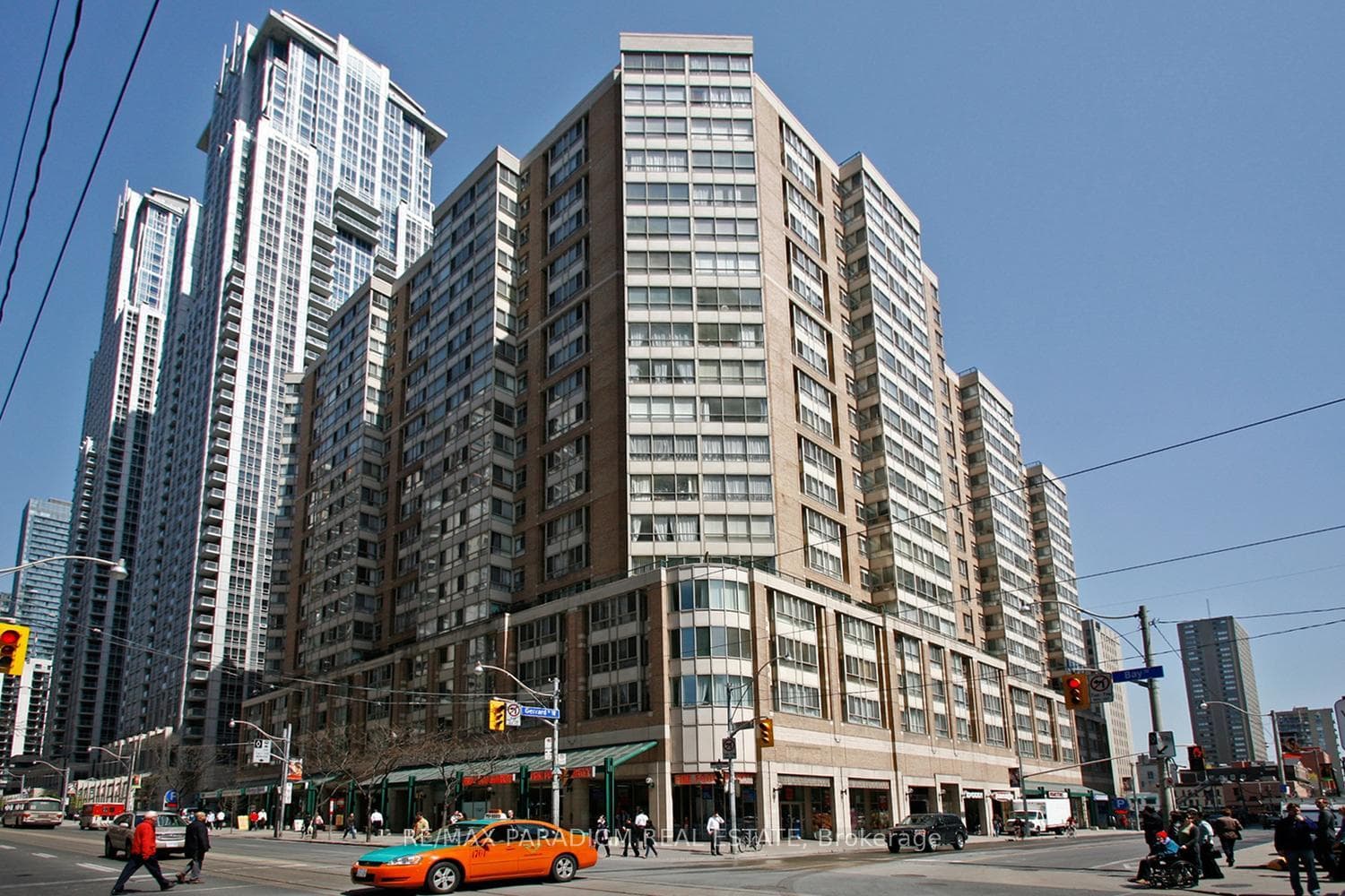 717 Bay Street Unit 1903, Downtown Toronto / Waterfront, ON M5G 2J9 - Photo 1