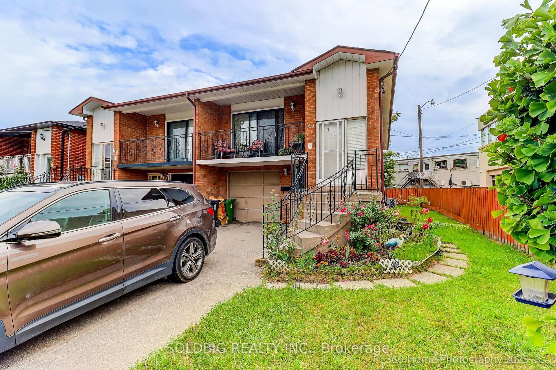 610 Vaughan Road, Forest Hill / Deer Park, ON M6C 2R5 - Photo 1