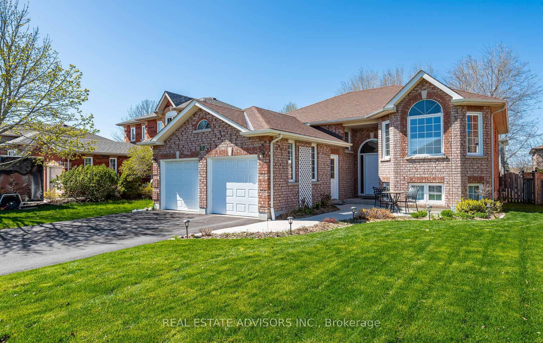 30 Amberview Drive, Georgina, ON L4P 3X8 - Photo 1