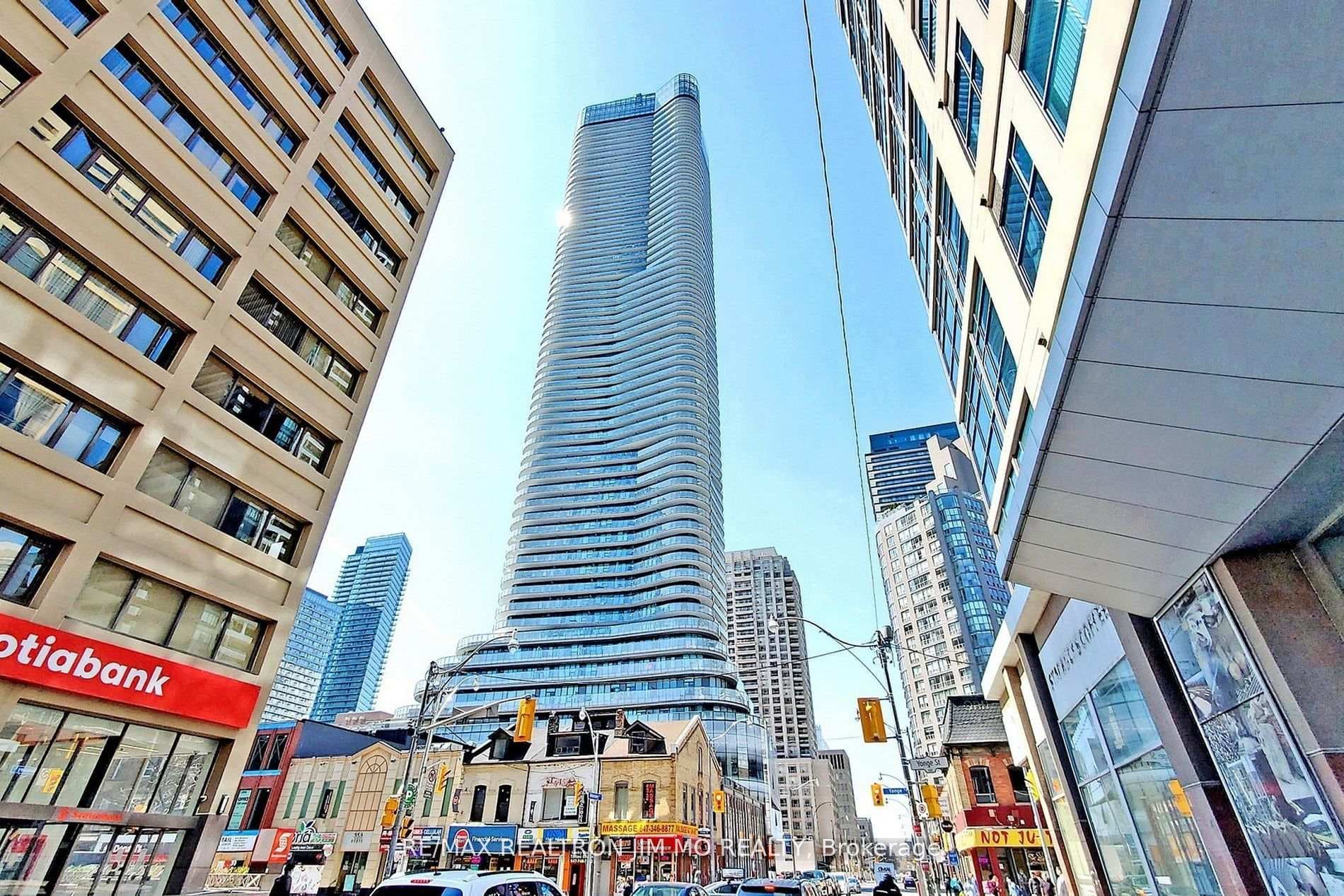 11 Wellesley Street Unit 5510, Toronto C01