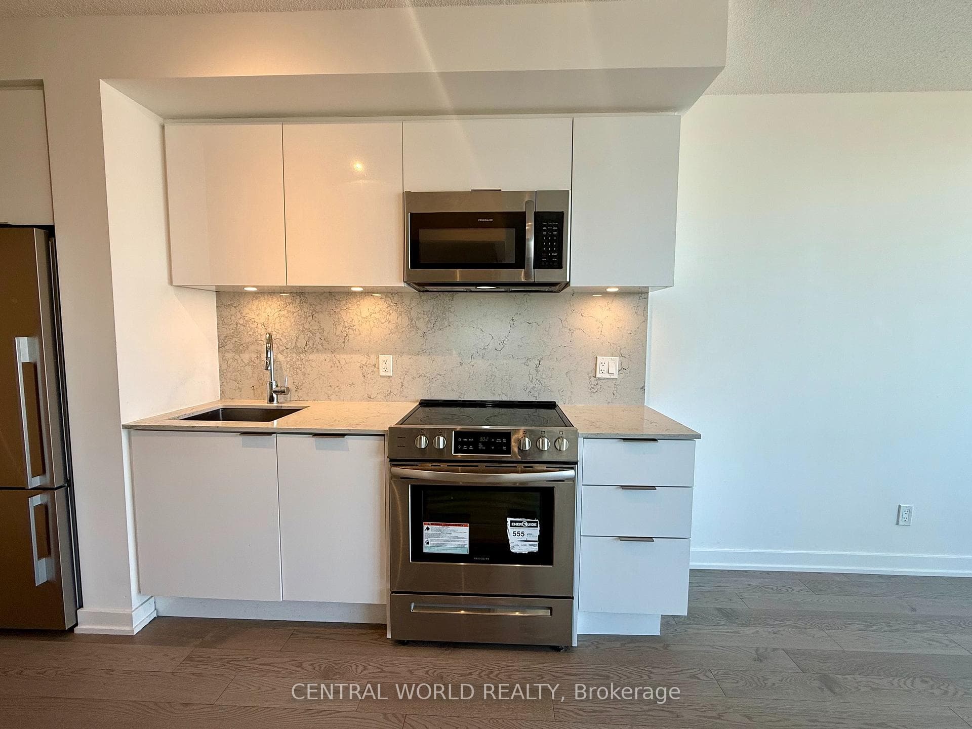 25 Richmond Street Unit 2114, Toronto C08