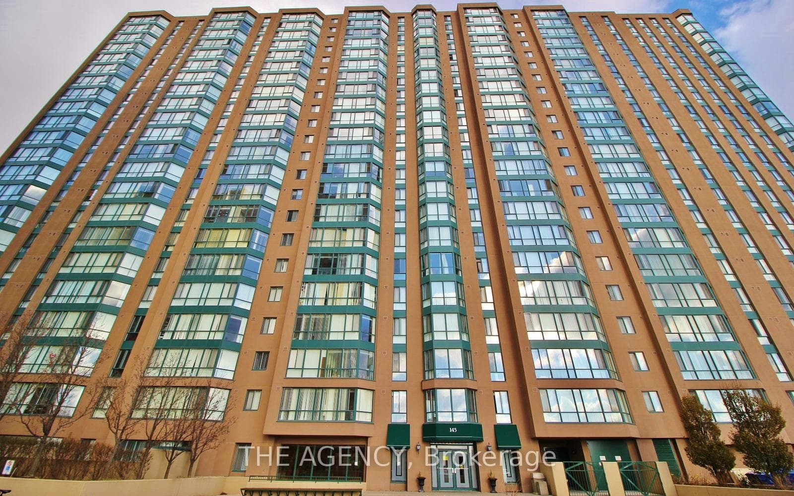 145 Hillcrest Avenue Unit 1112, Mississauga, ON L5B 3Z1 - Photo 1