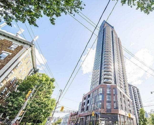 159 Wellesley Street Unit 3210 Shared Kitchen Bath, Toronto C08