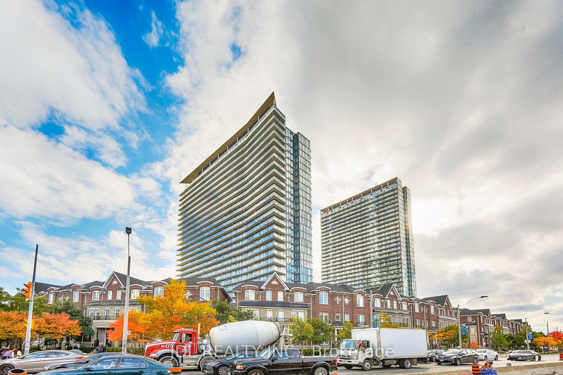 105 The Queensway Avenue Unit 2404, High Park / Junction / Roncesvalles, ON M6S 5B3 - Photo 1