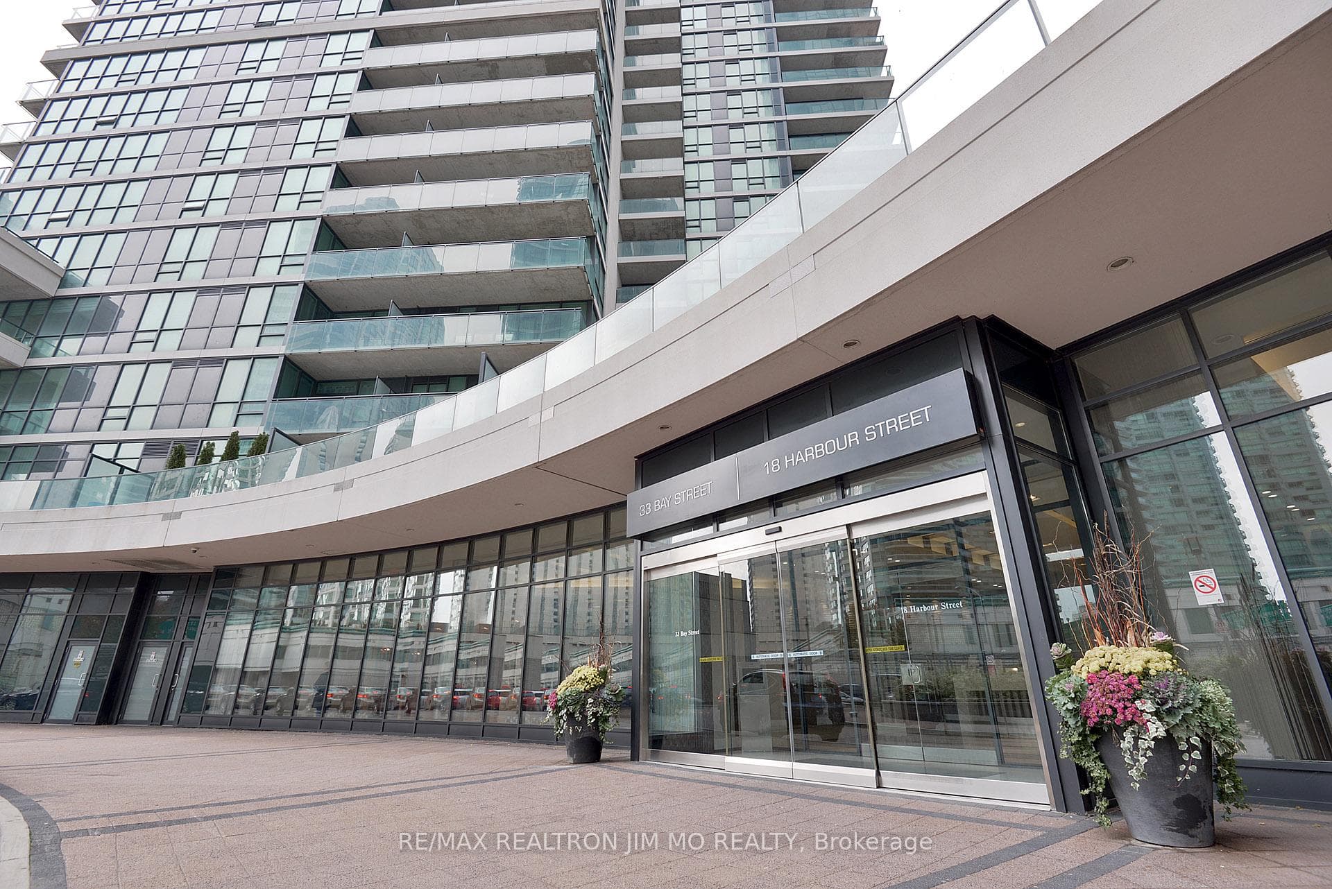 33 Bay Street Unit 2607, Downtown Toronto / Waterfront, ON M5J 2Z3 - Photo 1