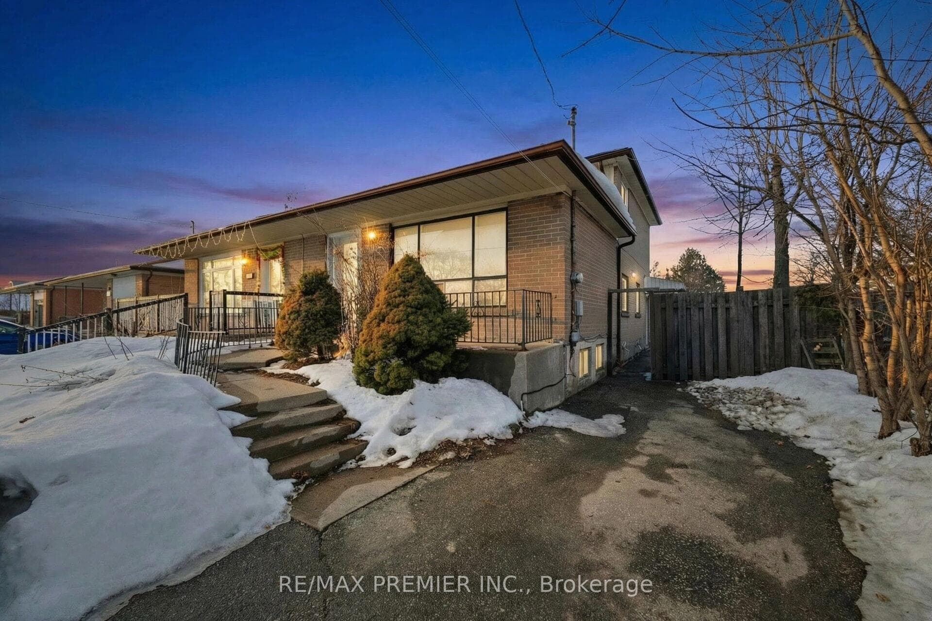 3783 Morning Star Drive, Mississauga, ON L4T 1Y6 - Photo 1