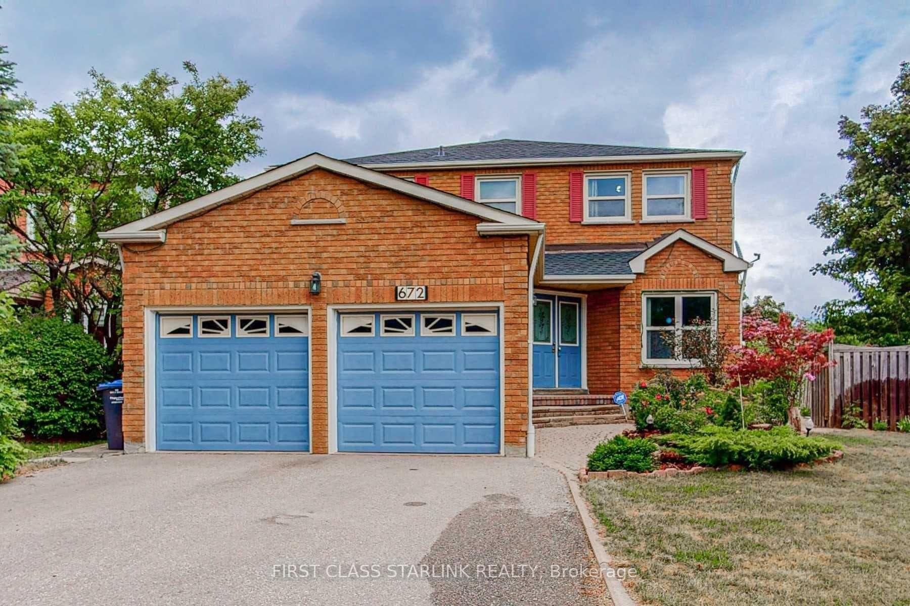 672 Roselaire Trail, Mississauga