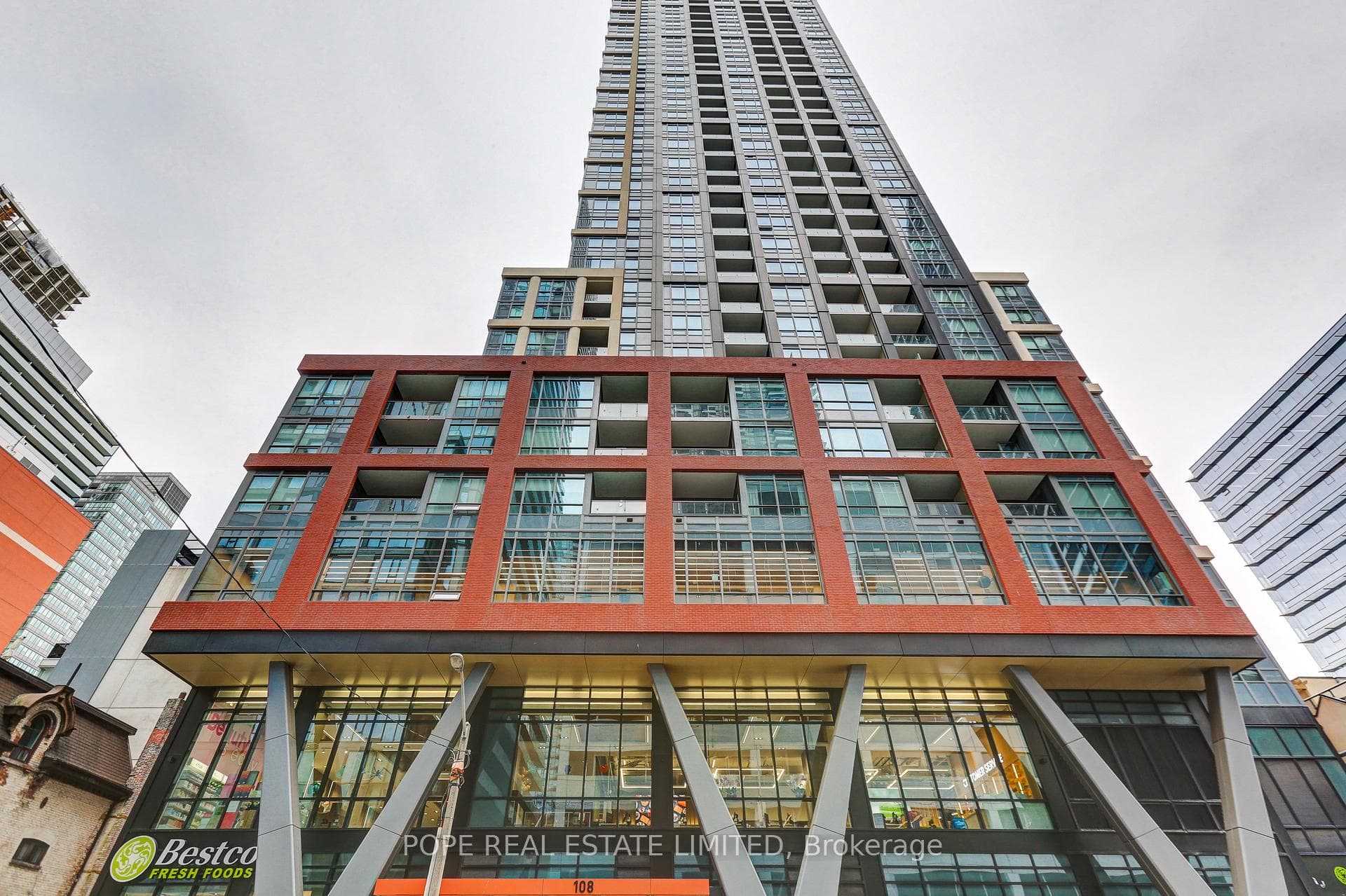 108 Peter Street Unit 1502, Toronto C01