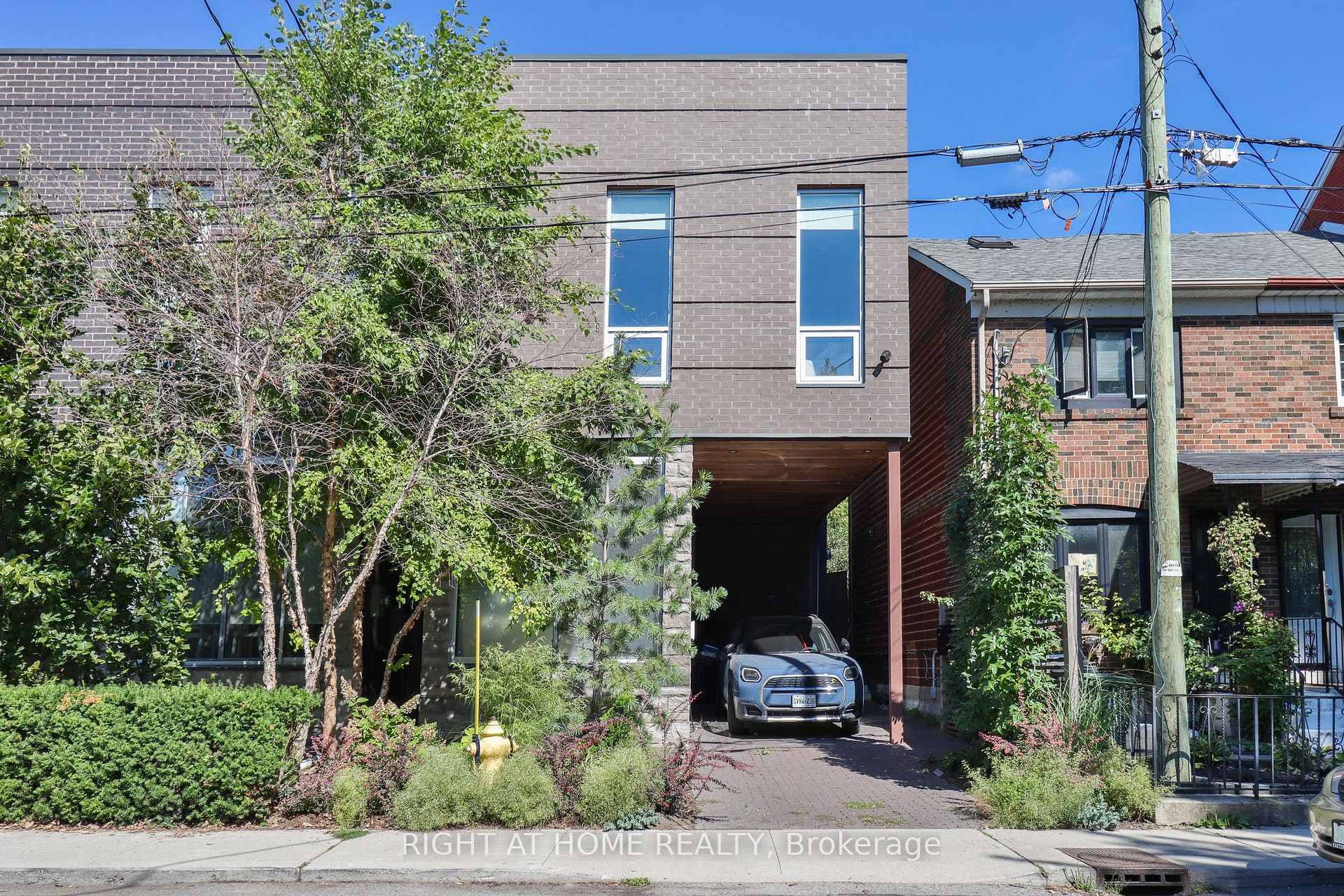 18 Mitchell Avenue, Downtown Toronto / Waterfront, ON M6J 1B9 - Photo 1