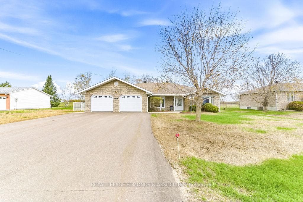 47 Cameron Street, Whitewater Region