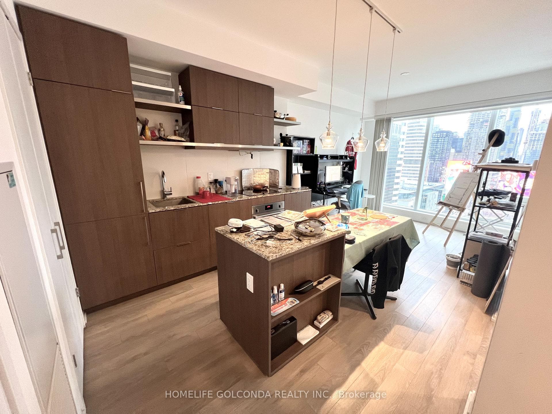 197 Yonge Street Unit 1801, Toronto C08
