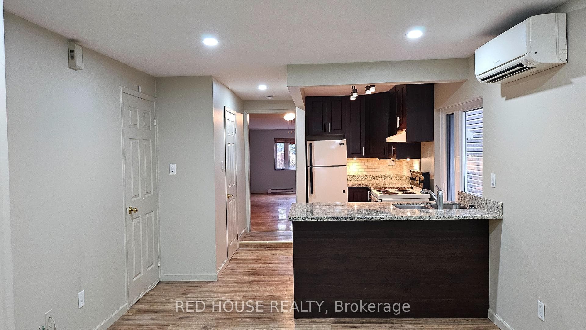 37 Connaught Avenue Unit Main, Riverdale / Leslieville, ON M4L 2V8 - Photo 1