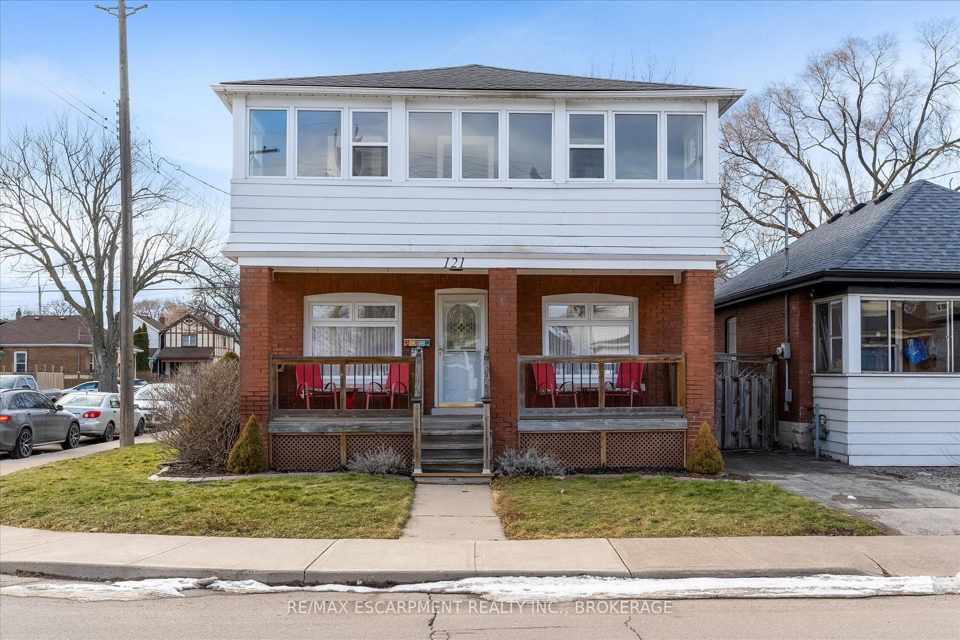121 Edgemont Street, Hamilton