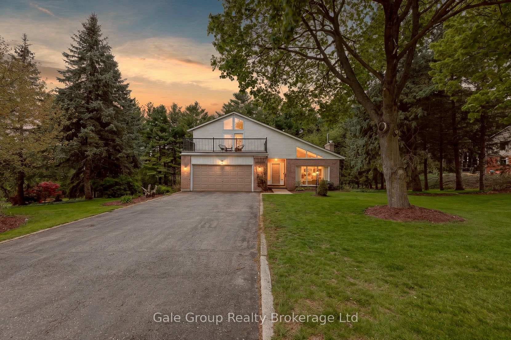 1 Summit Crescent, Woodstock