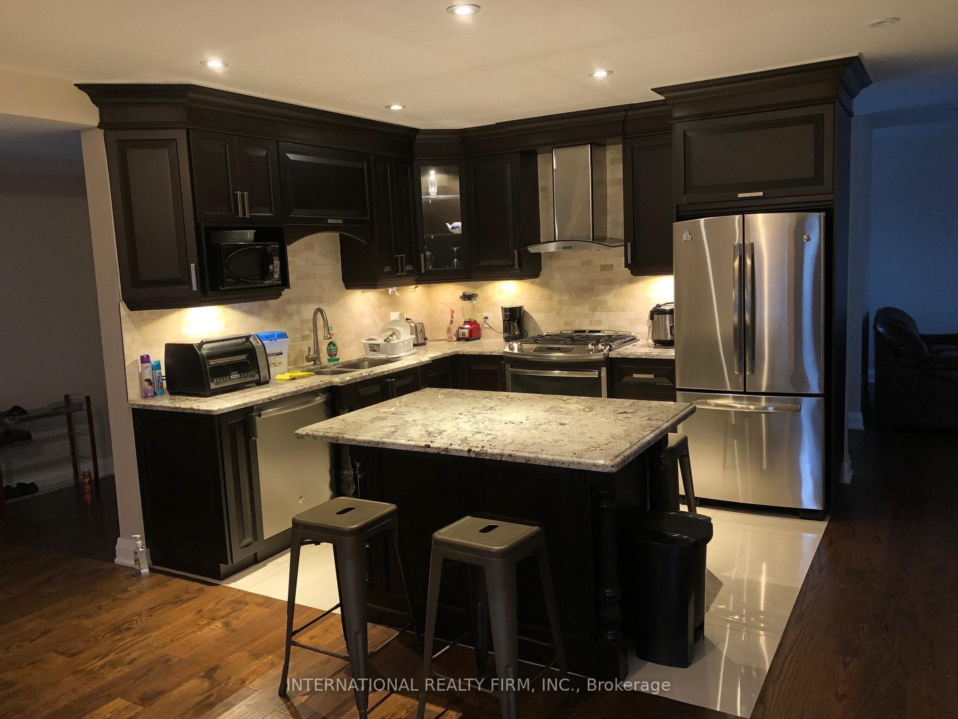 489 Kemp Road, Grimsby, ON L3M 4E7 - Photo 1