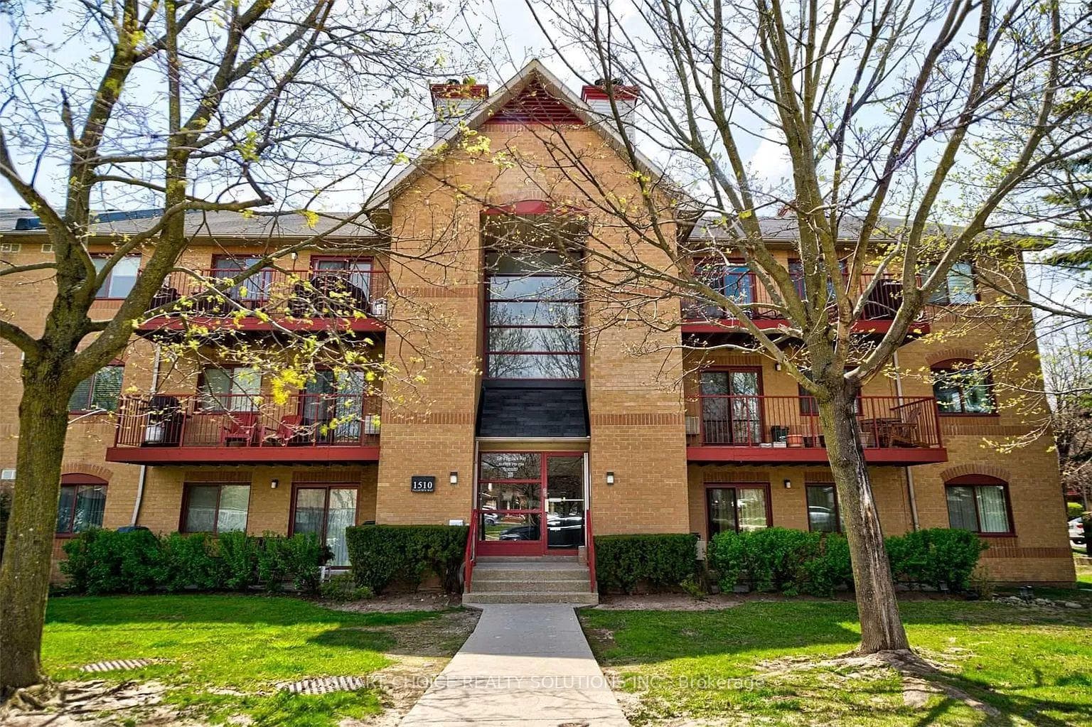 1510 Pilgrims Way Unit 724, Oakville, ON L6M 3H1 - Photo 1