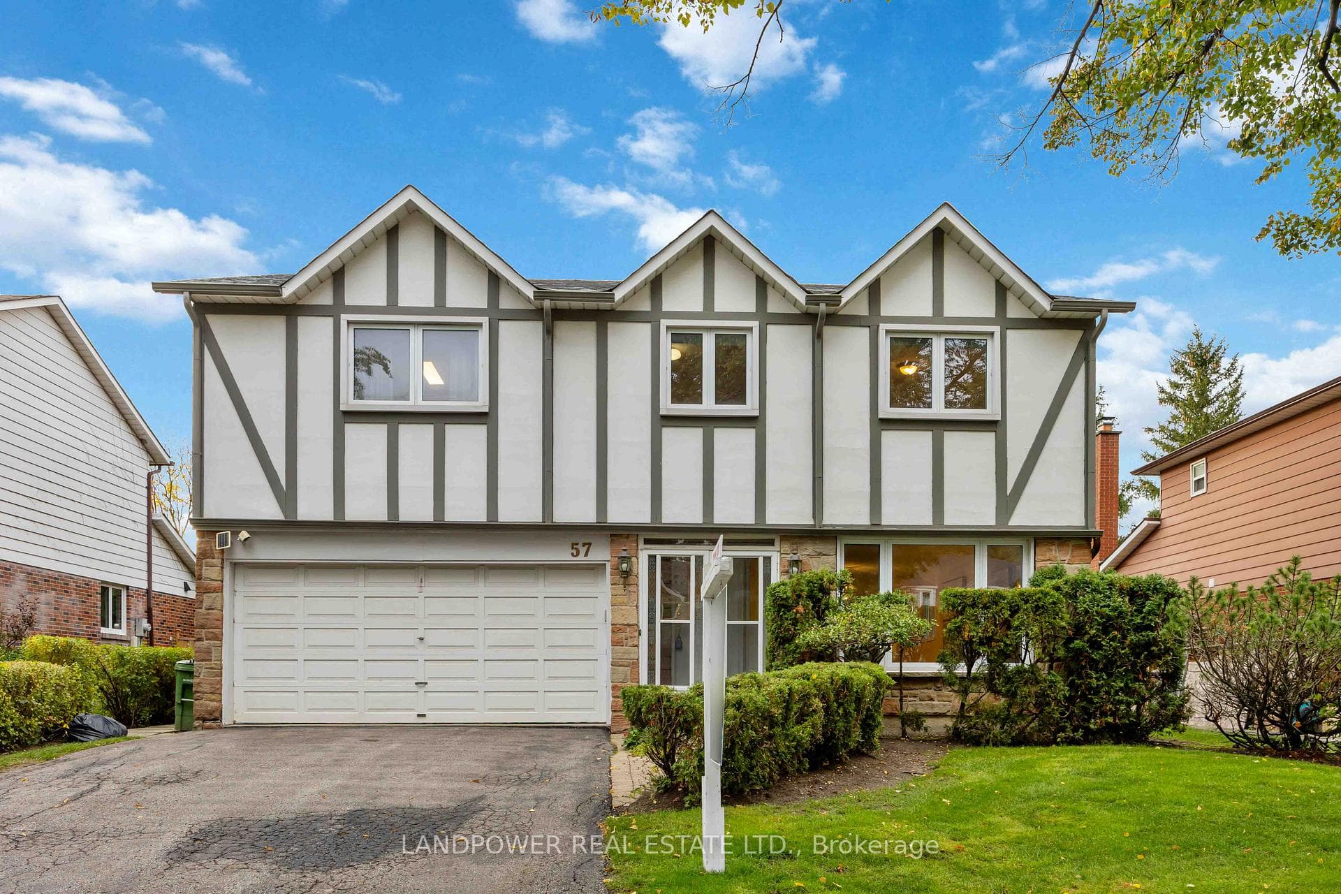 57 Cobblestone Drive, Hillcrest Village / Bayview Village, ON M2J 2X6 - Photo 1