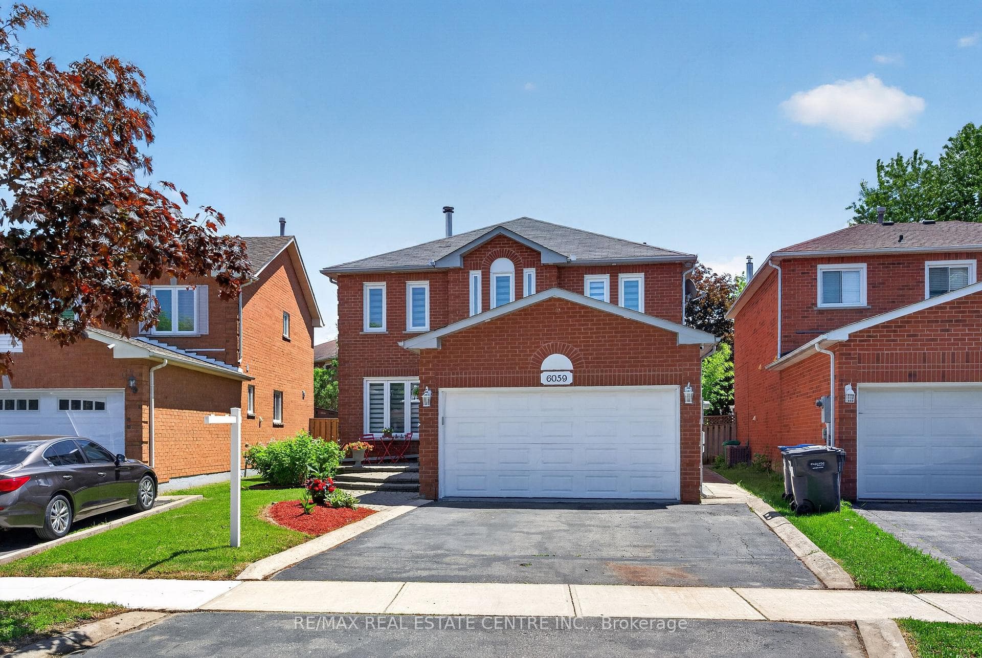 6059 Gemini Crescent, Mississauga, ON L5N 6B6 - Photo 1