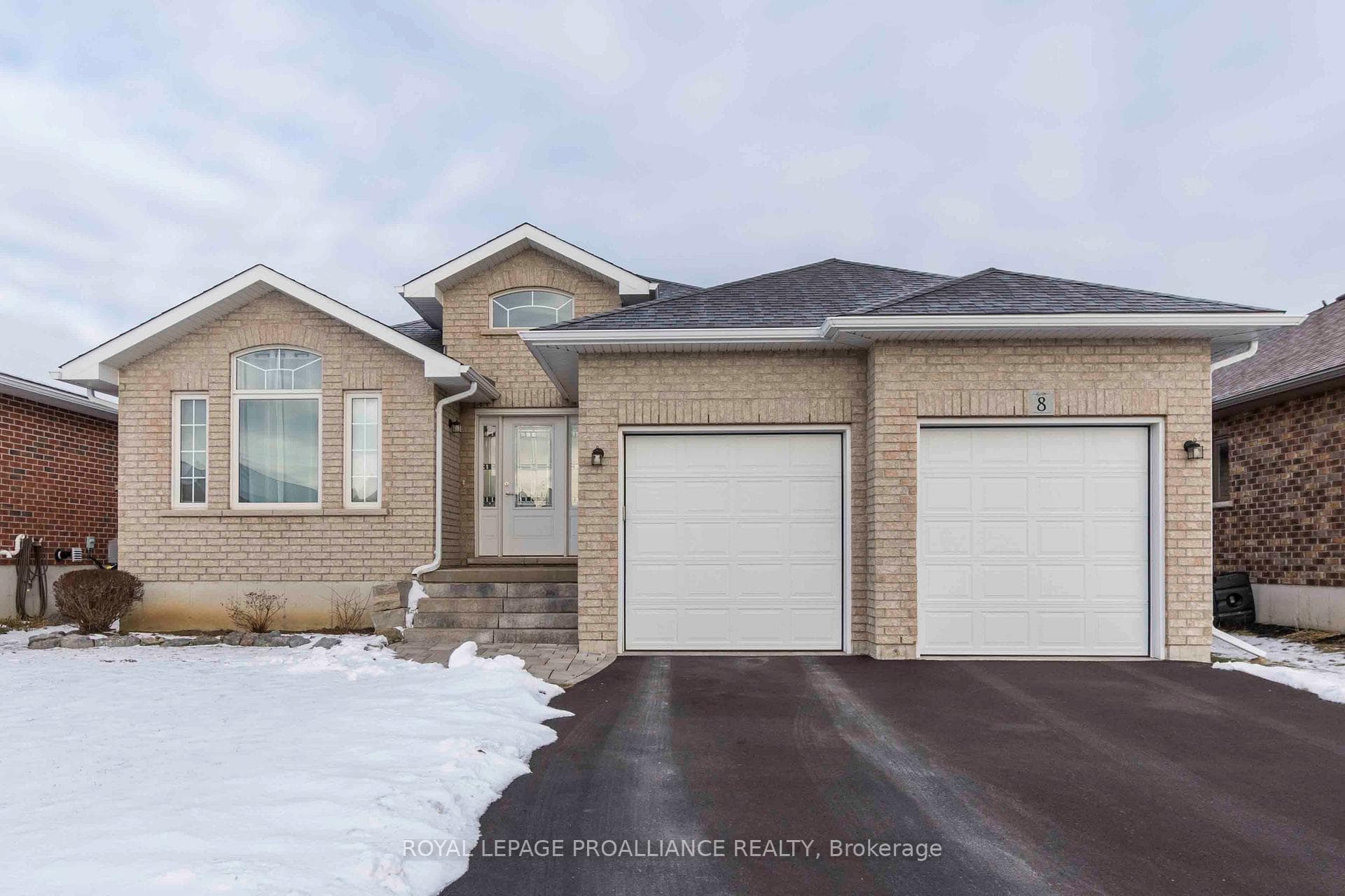 8 Crews Crescent, Quinte West, ON K8V 0G3 - Photo 1