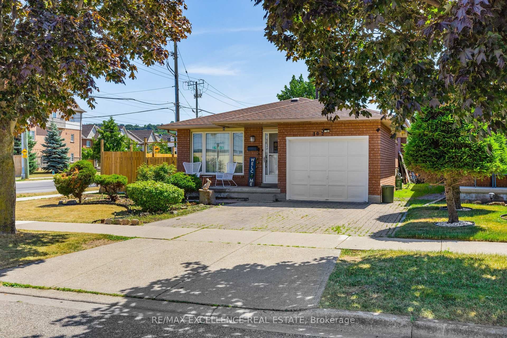102 Juniper Drive, Hamilton, ON L8E 4G6 - Photo 1