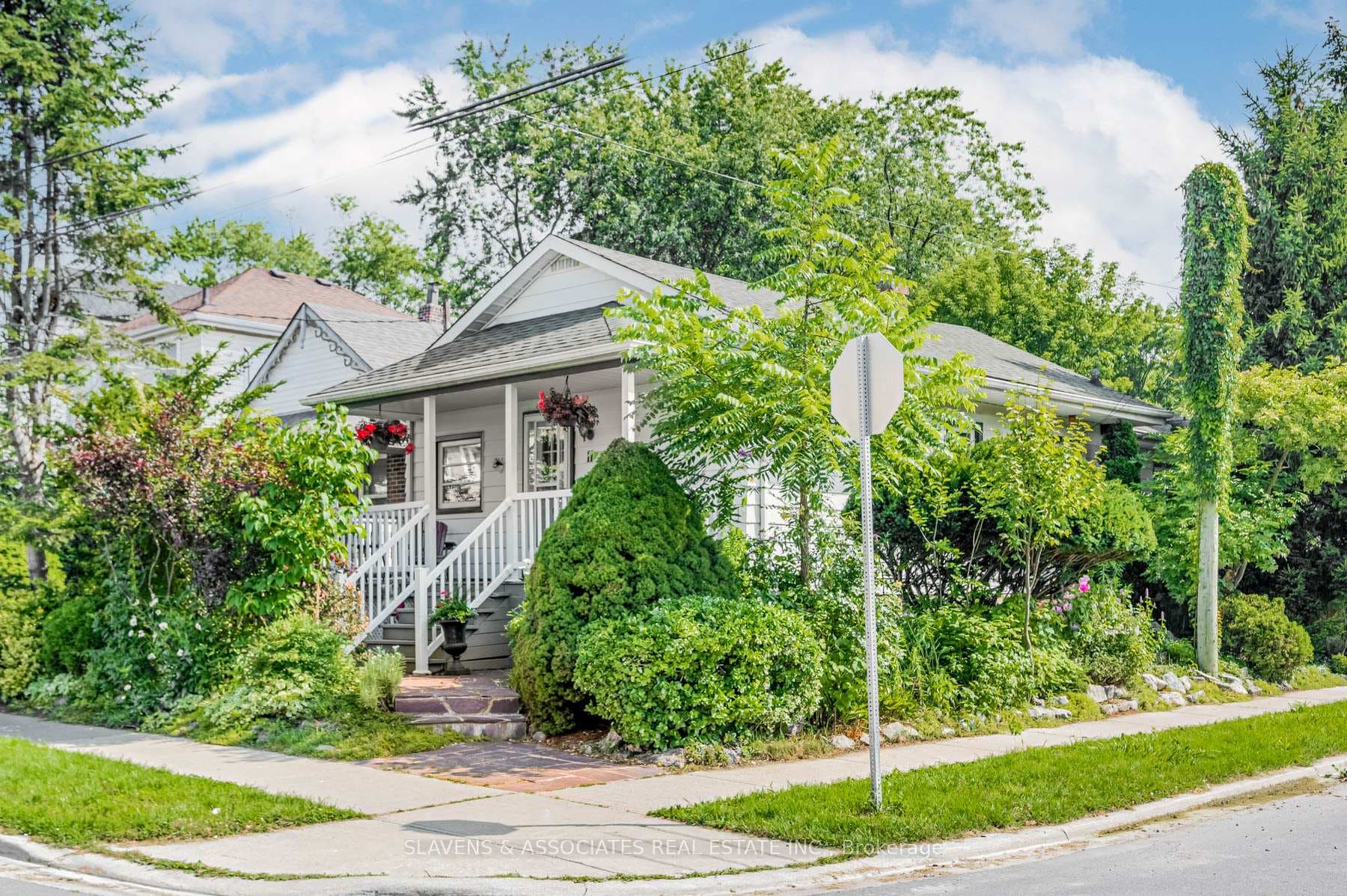 11 Twenty Ninth Street, Toronto W06