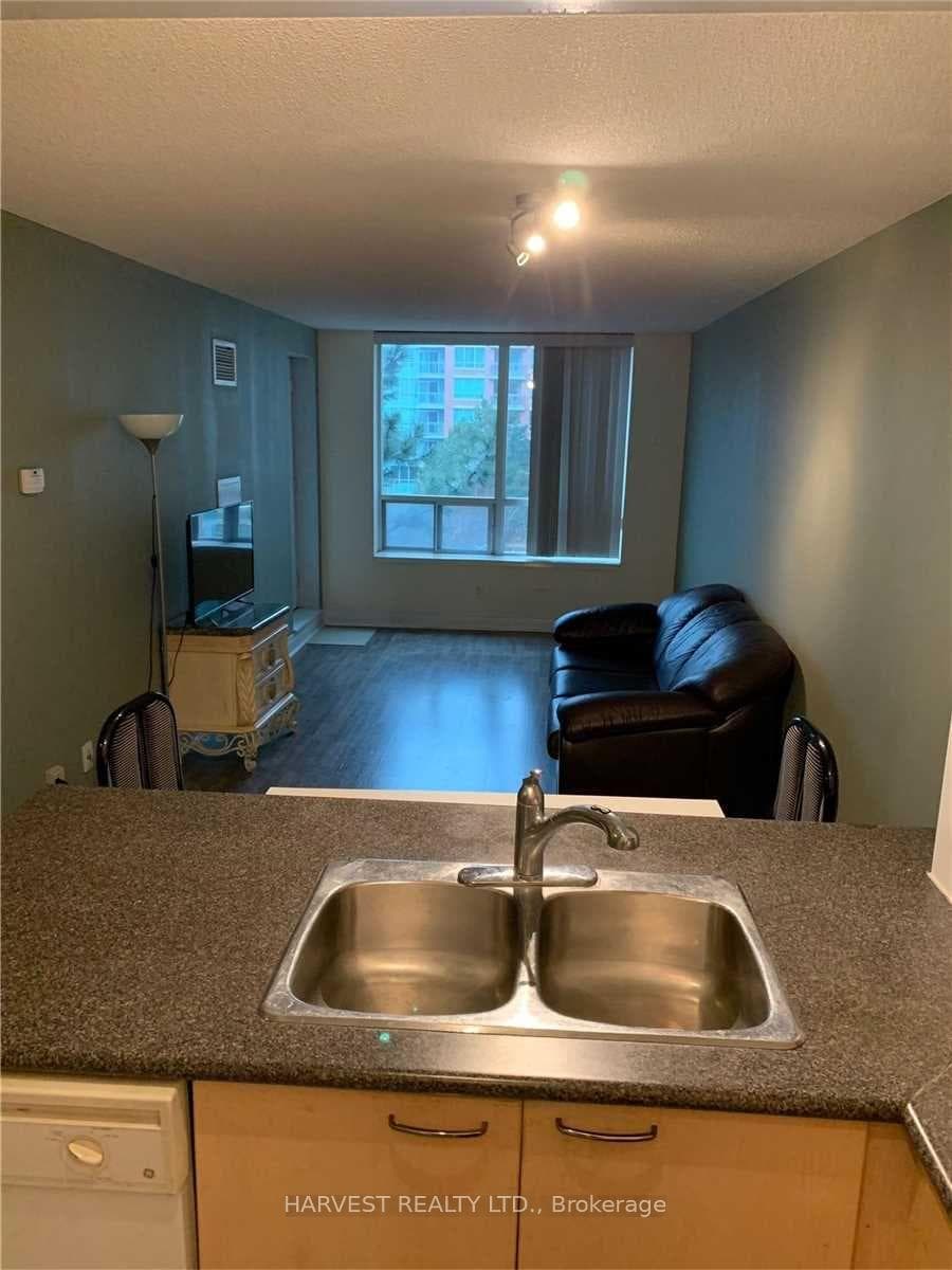 62 Suncrest Boulevard Unit 523, Markham, ON L3T 7Y6 - Photo 1