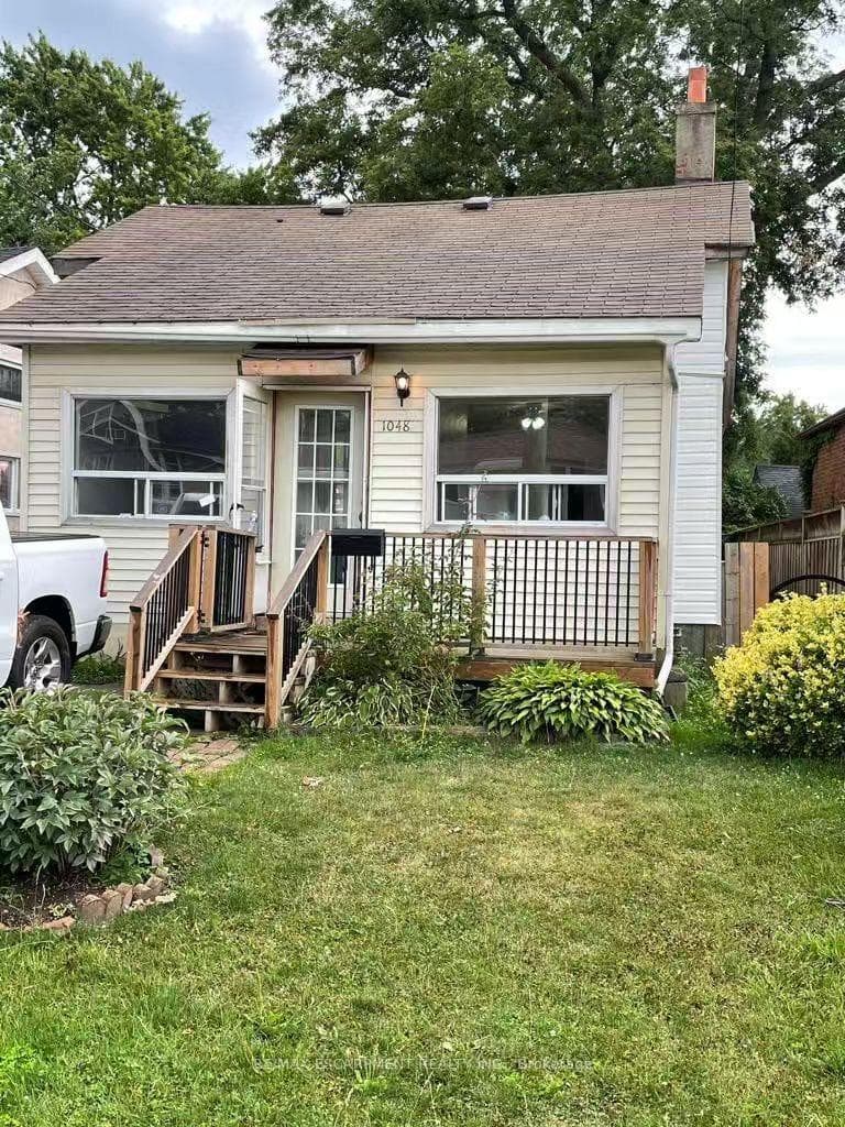 1048 Meredith Avenue, Mississauga, ON L5E 2C7 - Photo 1